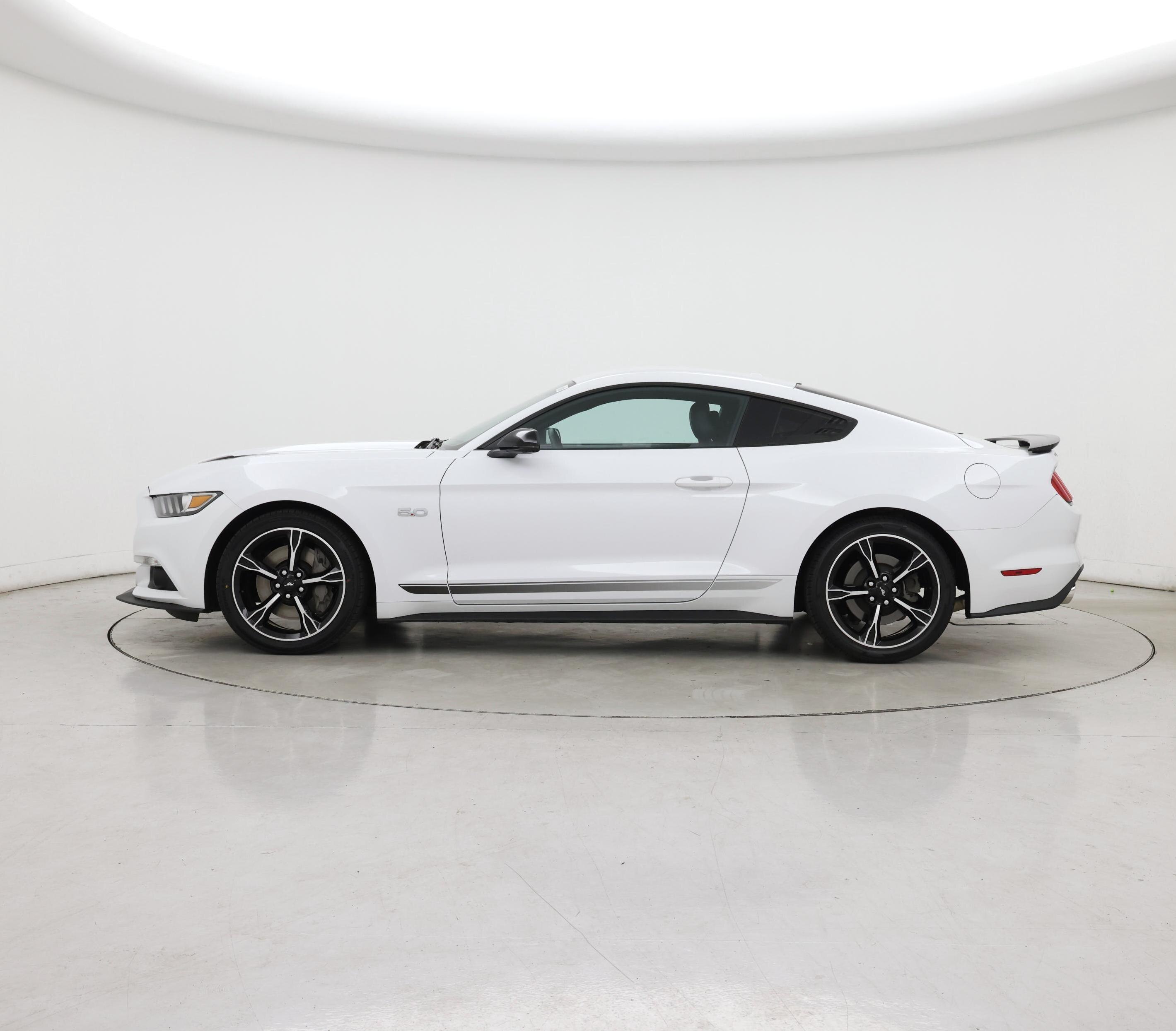 Thumbnail: 2017 Ford Mustang - 3