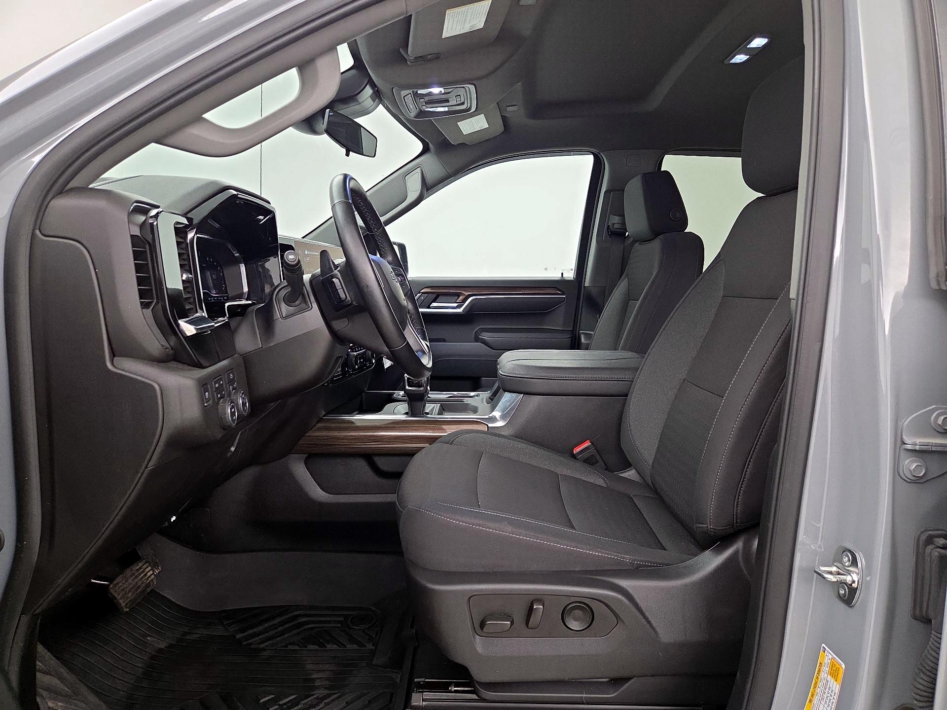 Thumbnail: 2025 Chevrolet Silverado 1500 - 11