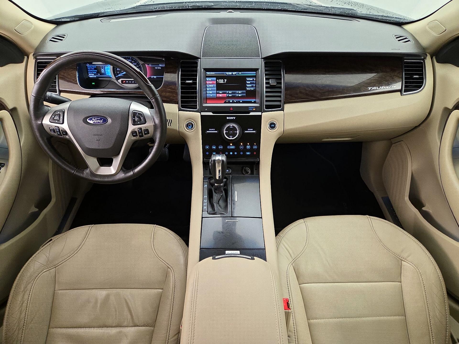 Thumbnail: 2015 Ford Taurus - 9