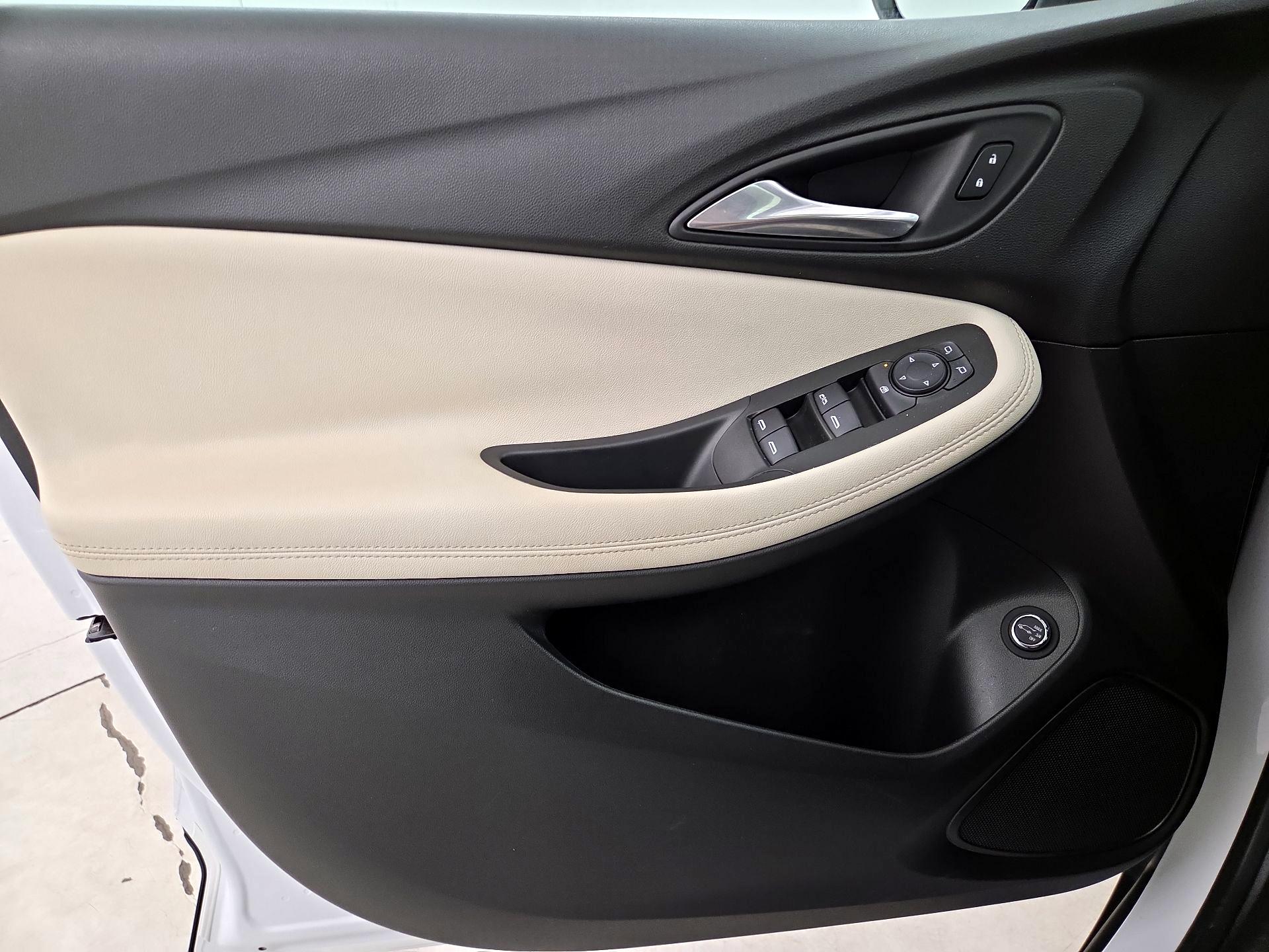 Thumbnail: 2020 Buick Encore GX - 12