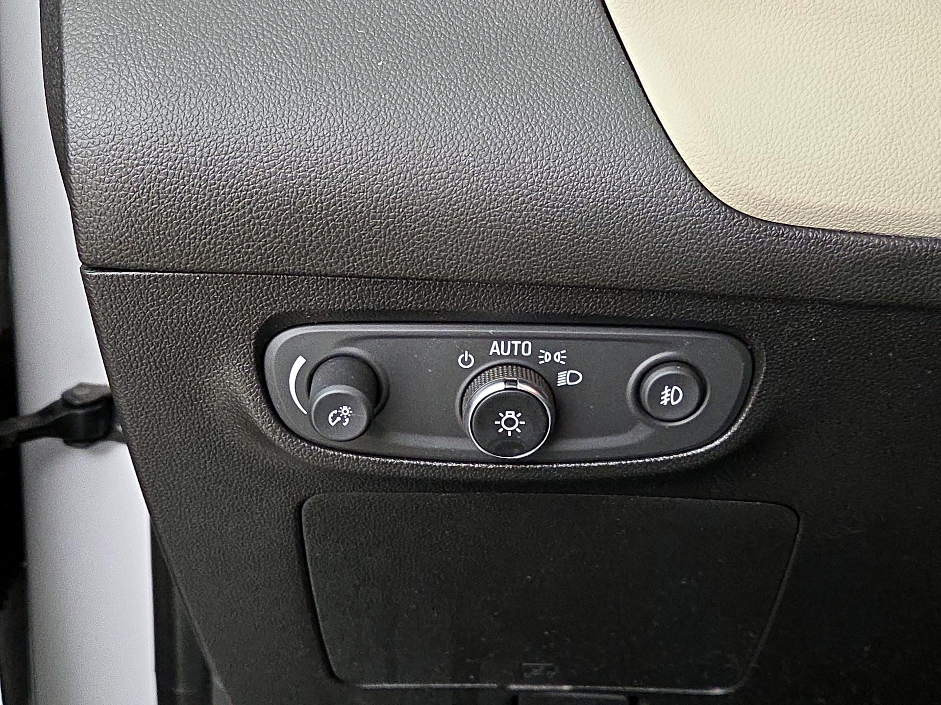 Thumbnail: 2020 Buick Encore GX - 13