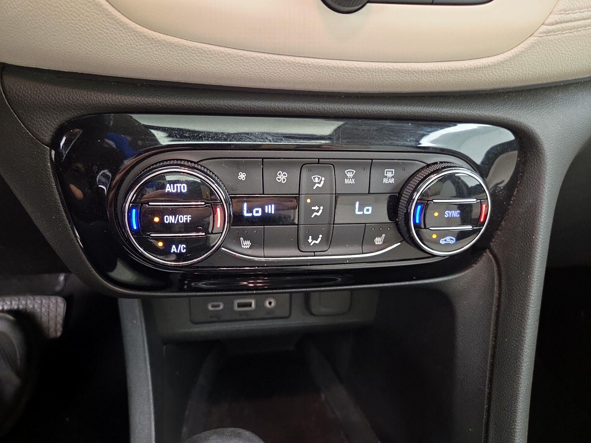 Thumbnail: 2020 Buick Encore GX - 17