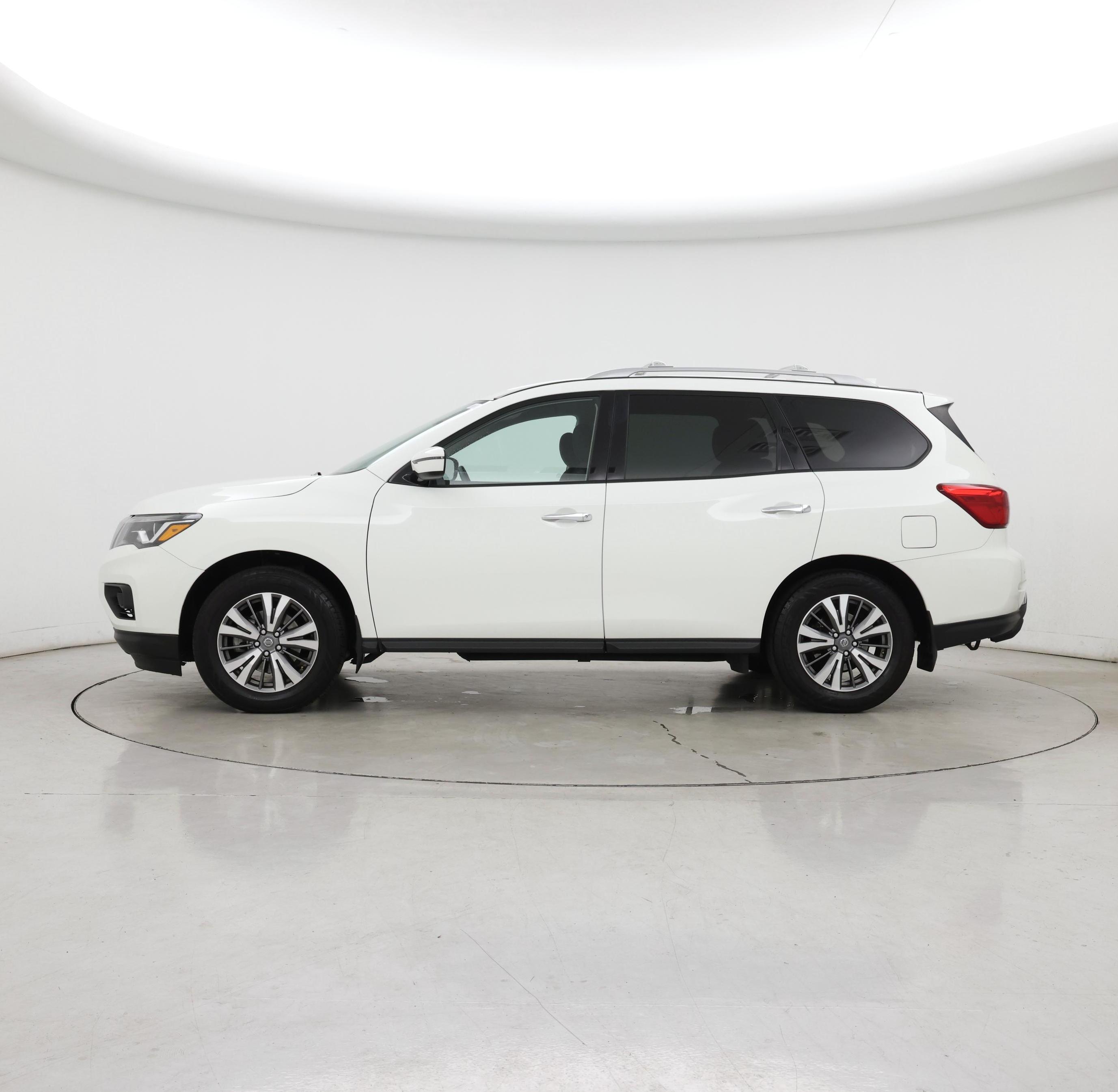 Thumbnail: 2020 Nissan Pathfinder - 3