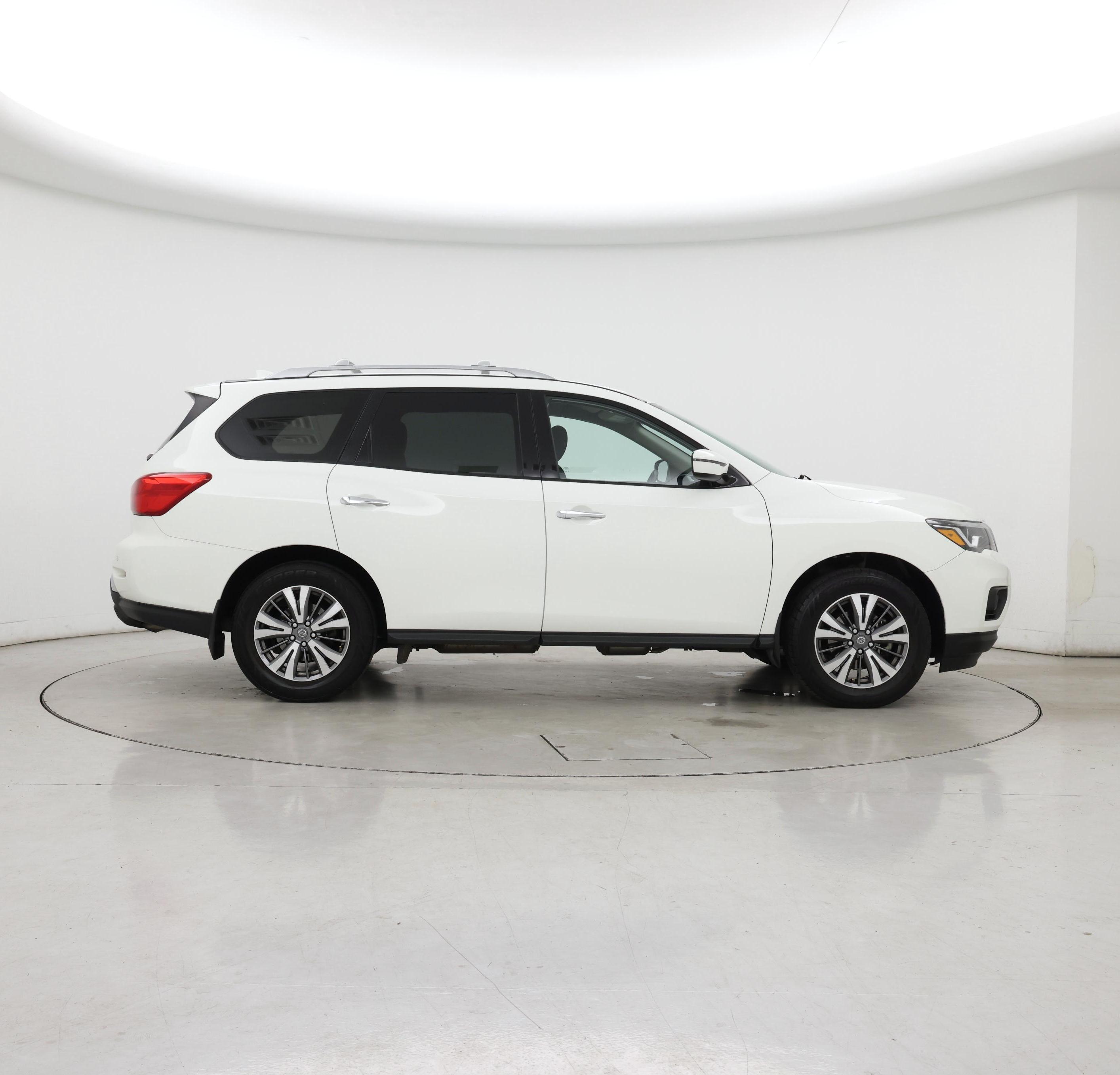 Thumbnail: 2020 Nissan Pathfinder - 7