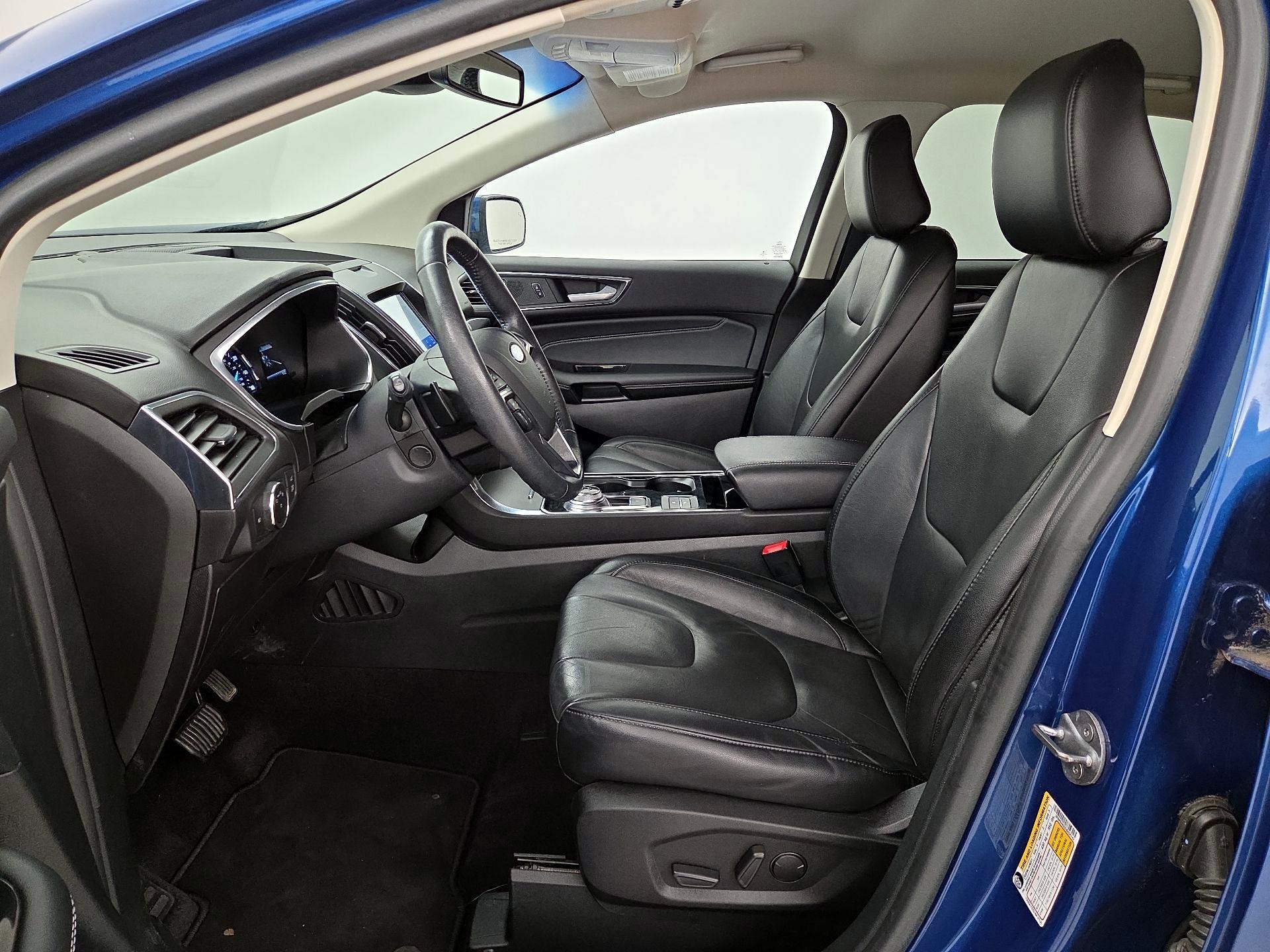 Thumbnail: 2020 Ford Edge - 11