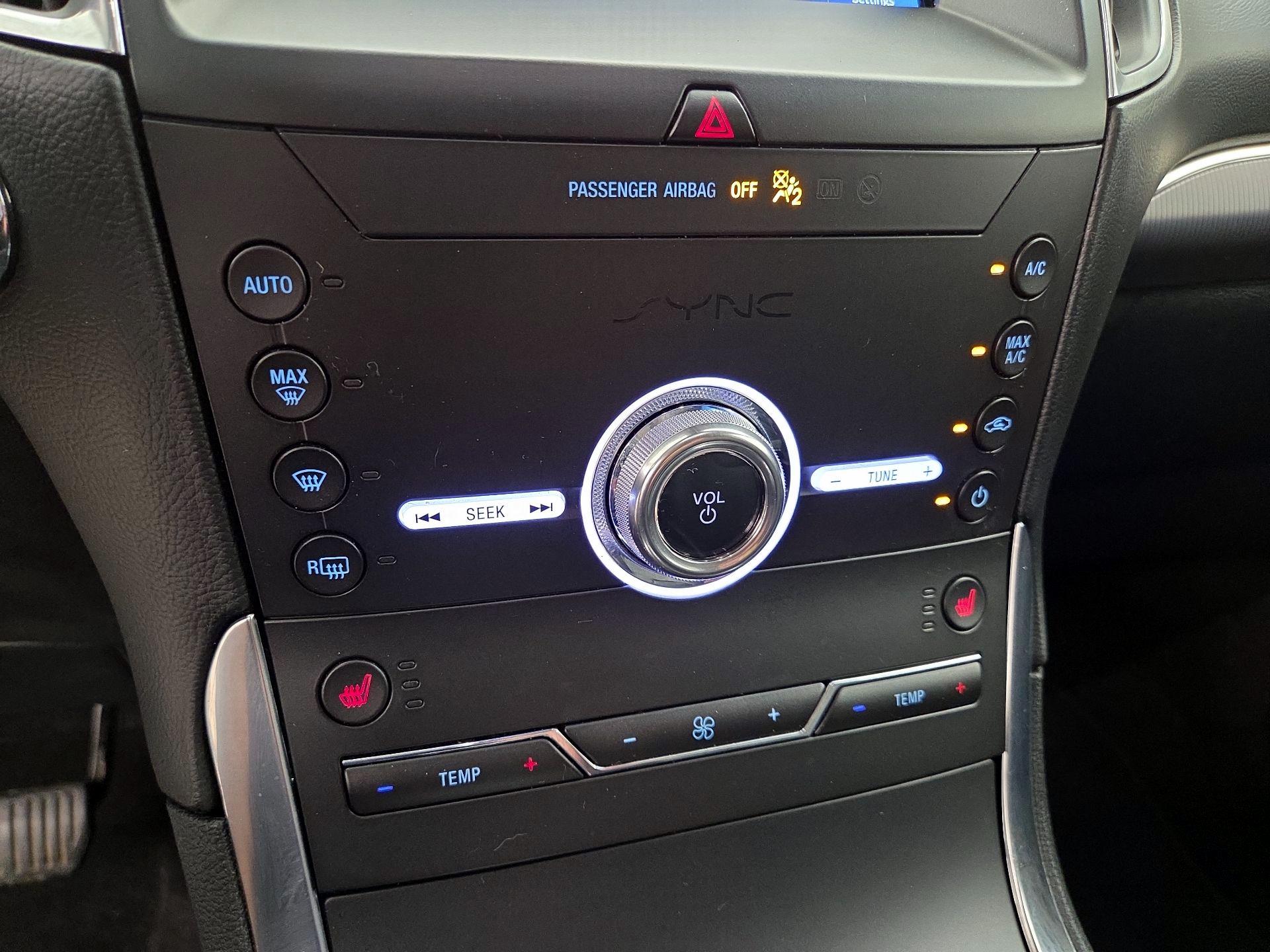 Thumbnail: 2020 Ford Edge - 17