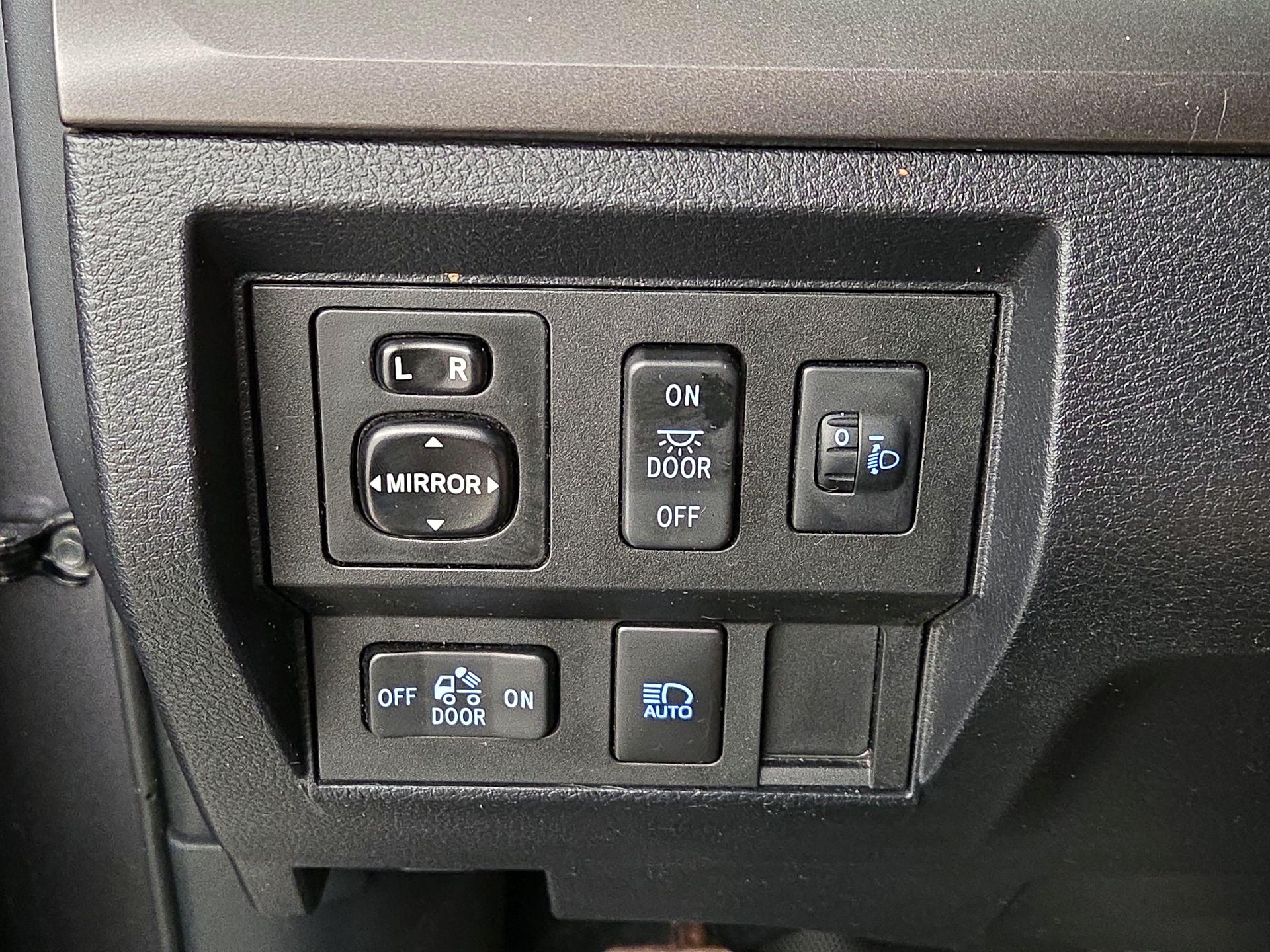 Thumbnail: 2018 Toyota Tundra - 13