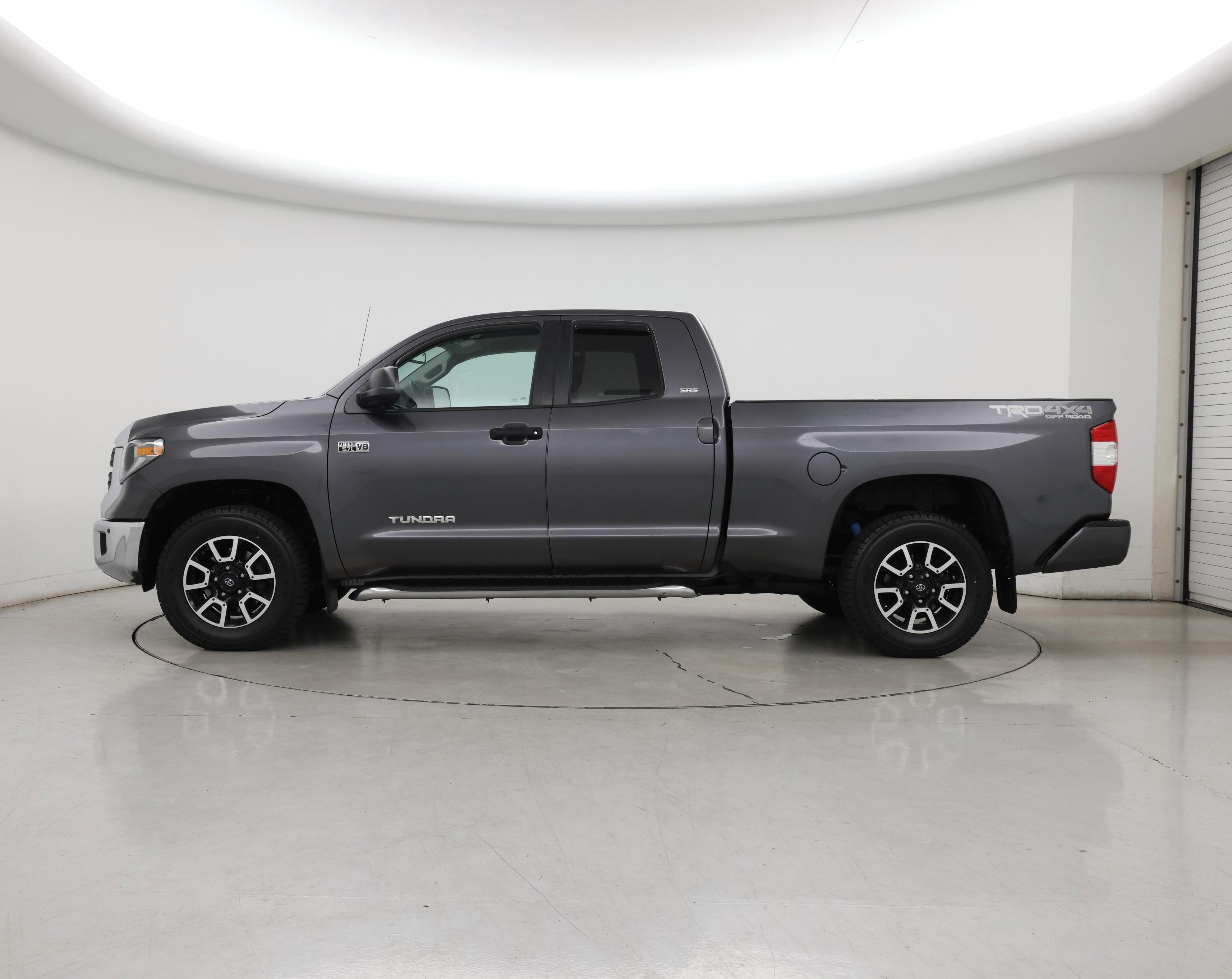 Thumbnail: 2018 Toyota Tundra - 3