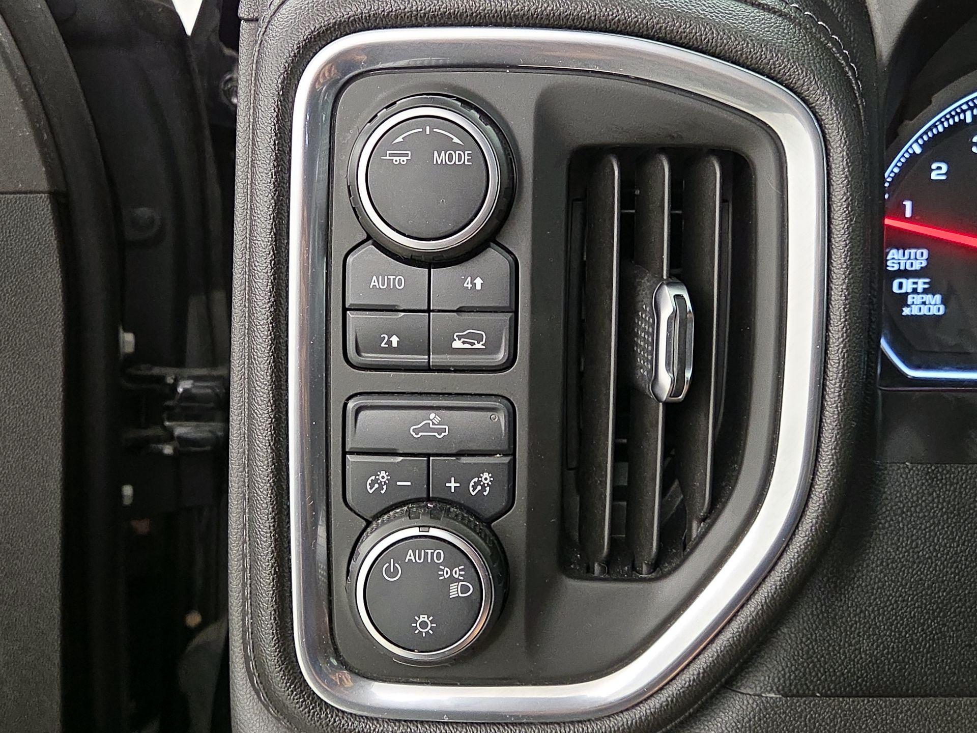 Thumbnail: 2021 Chevrolet Silverado 1500 - 13
