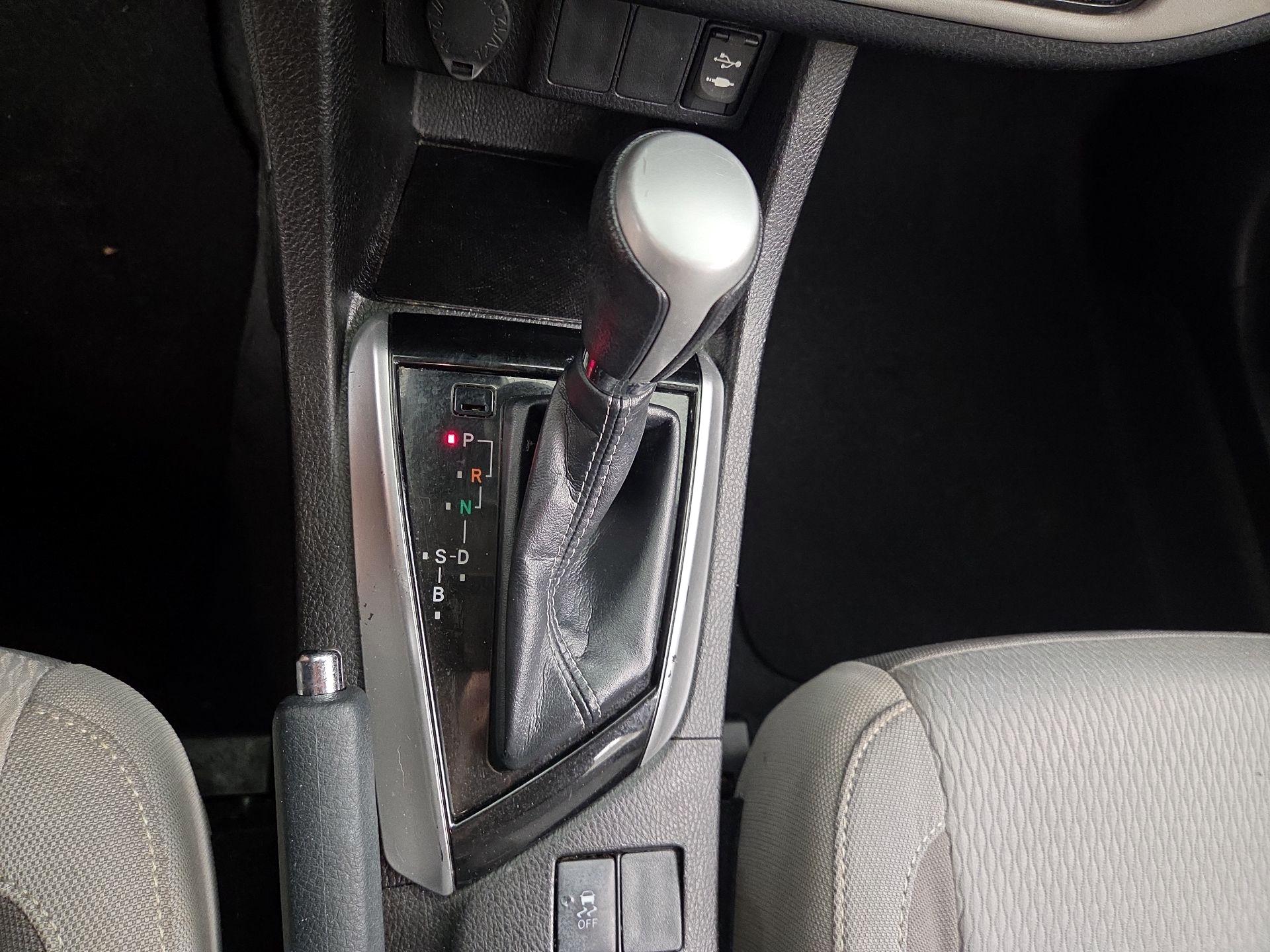 Thumbnail: 2019 Toyota Corolla - 17