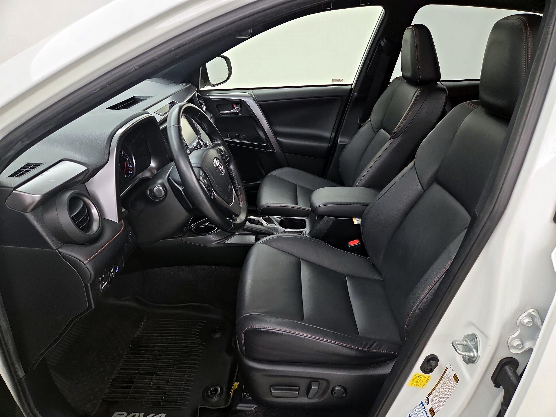 Thumbnail: 2017 Toyota RAV4 - 11
