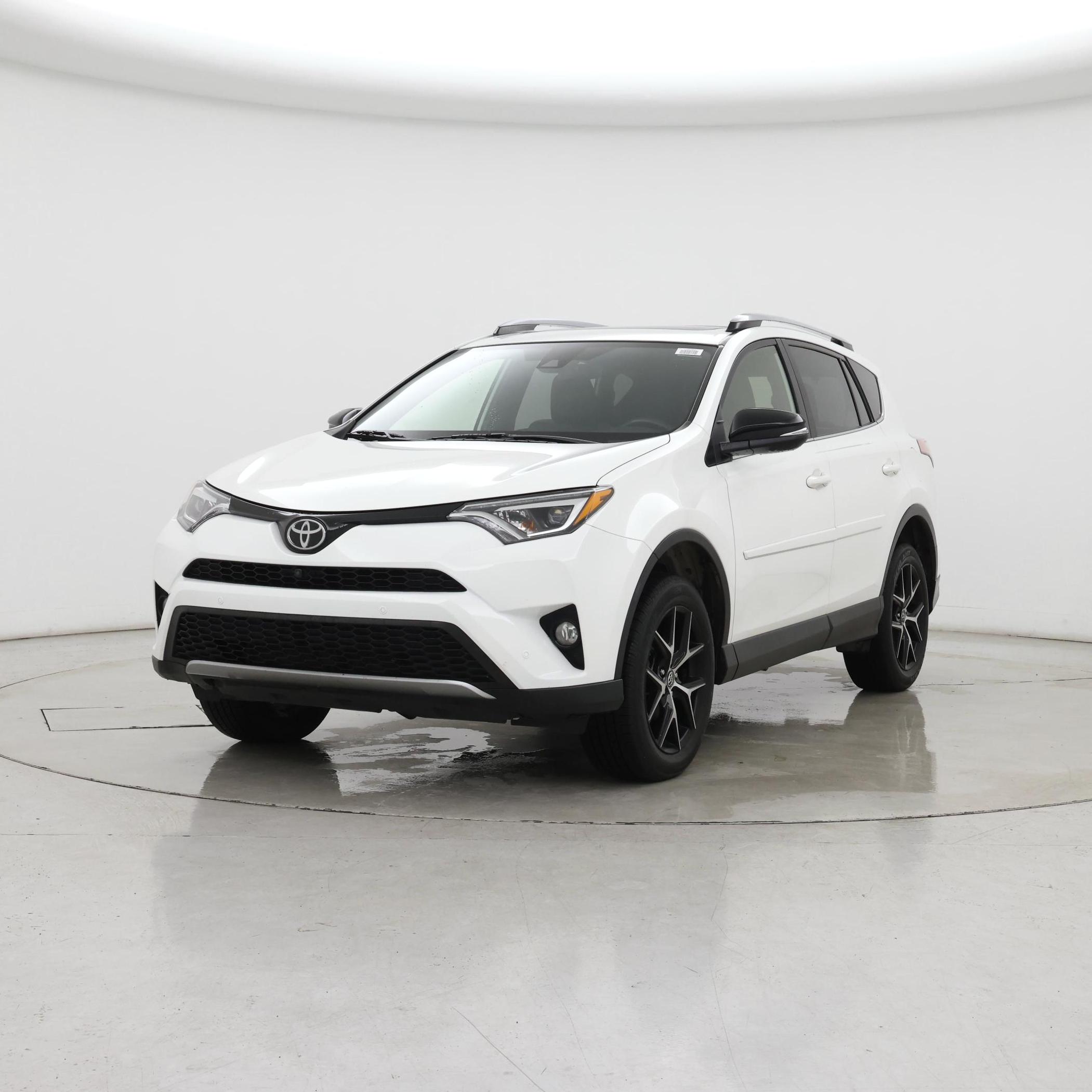 Thumbnail: 2017 Toyota RAV4 - 4