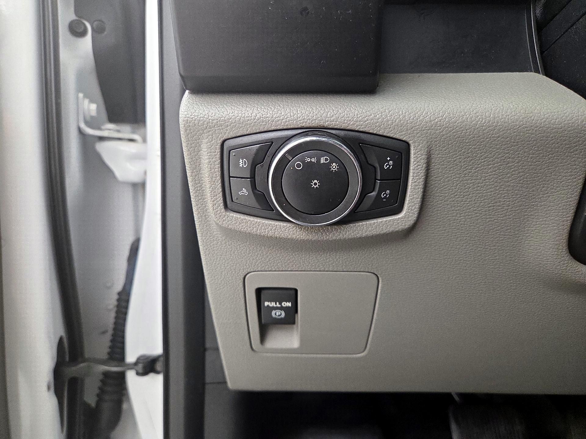 Thumbnail: 2016 Ford F-150 - 11