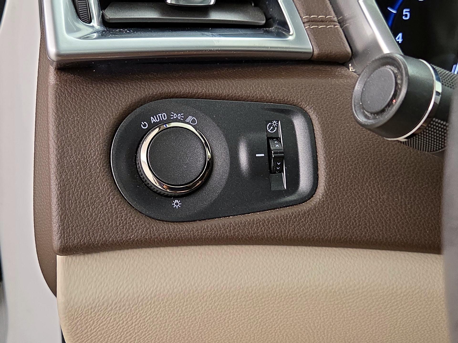 Thumbnail: 2015 Cadillac SRX - 13