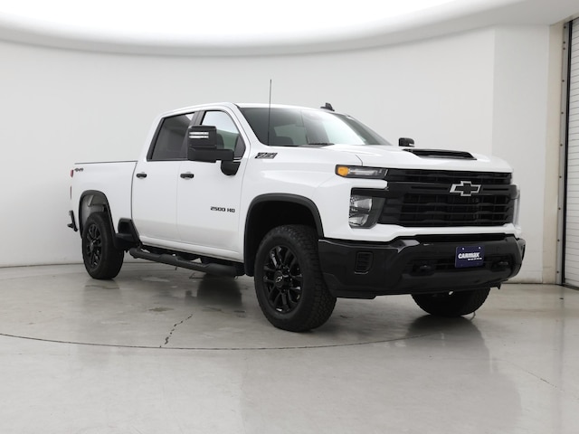 White 2025 Chevrolet Silverado 2500HD Custom Crew Cab 4WD Pickup Truck Four-Wheel Drive Automatic