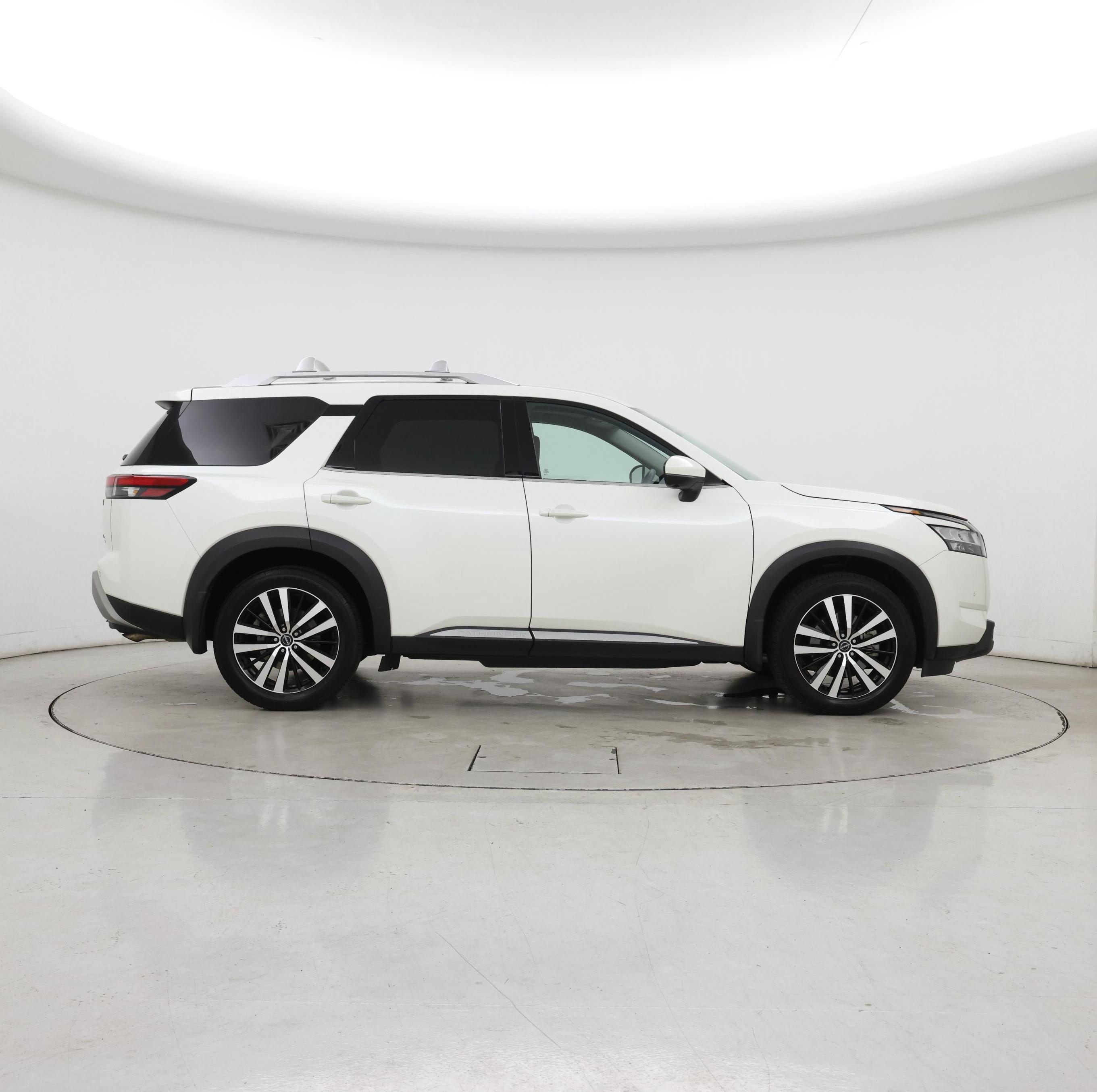 Thumbnail: 2023 Nissan Pathfinder - 7