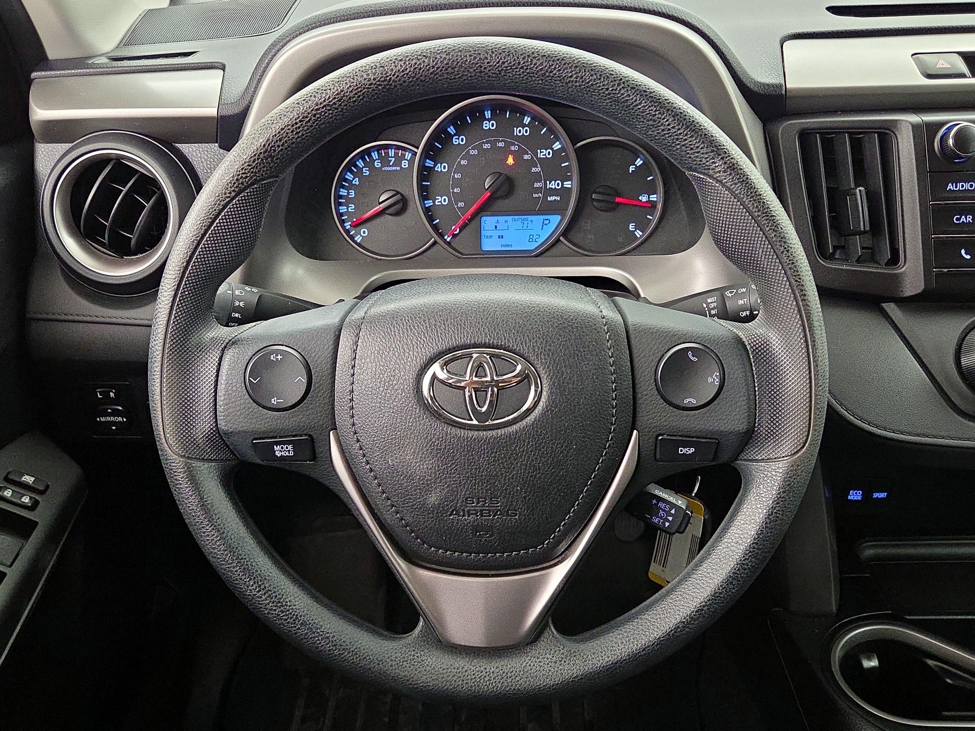 Thumbnail: 2016 Toyota RAV4 - 10