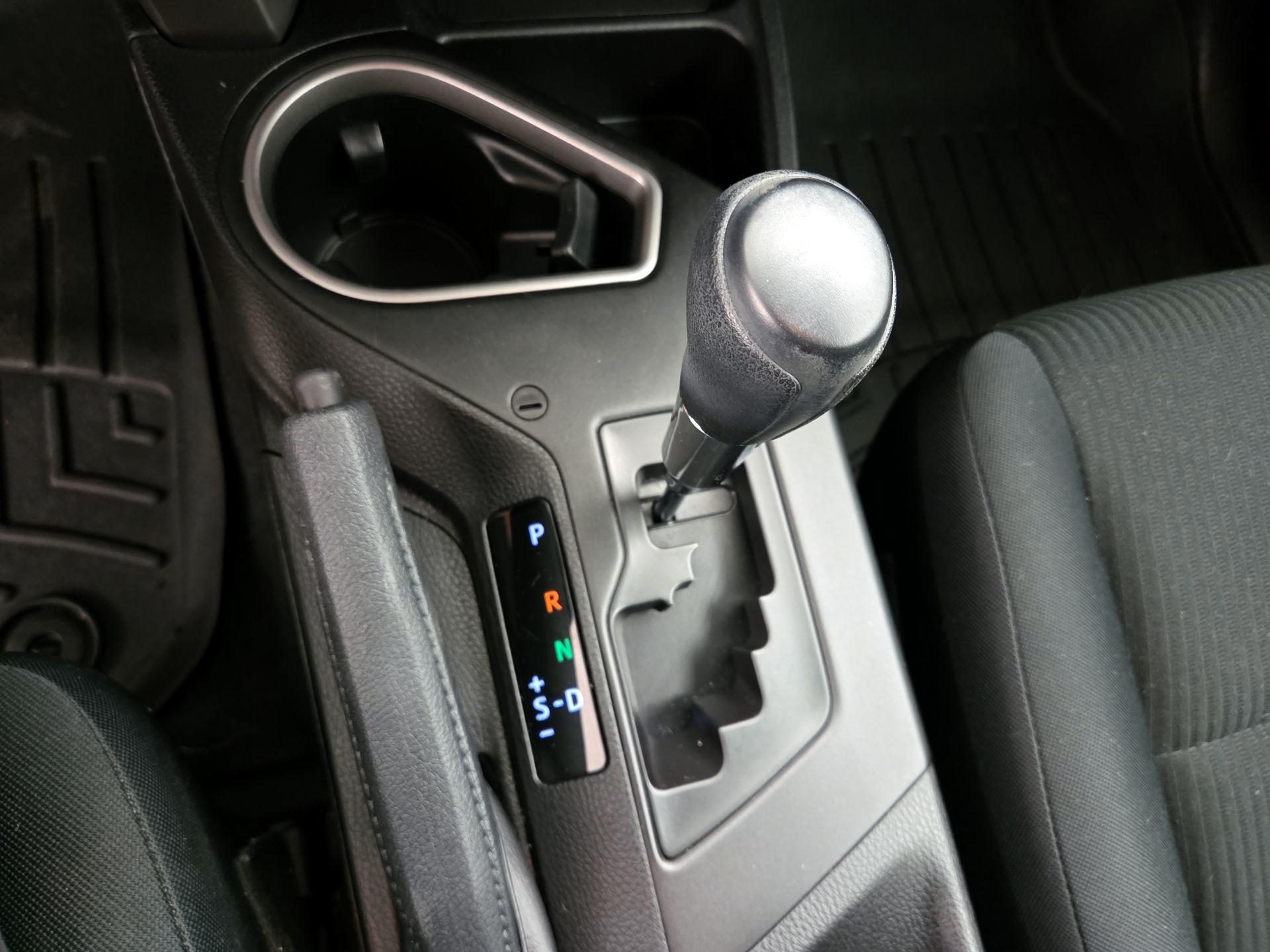 Thumbnail: 2016 Toyota RAV4 - 17