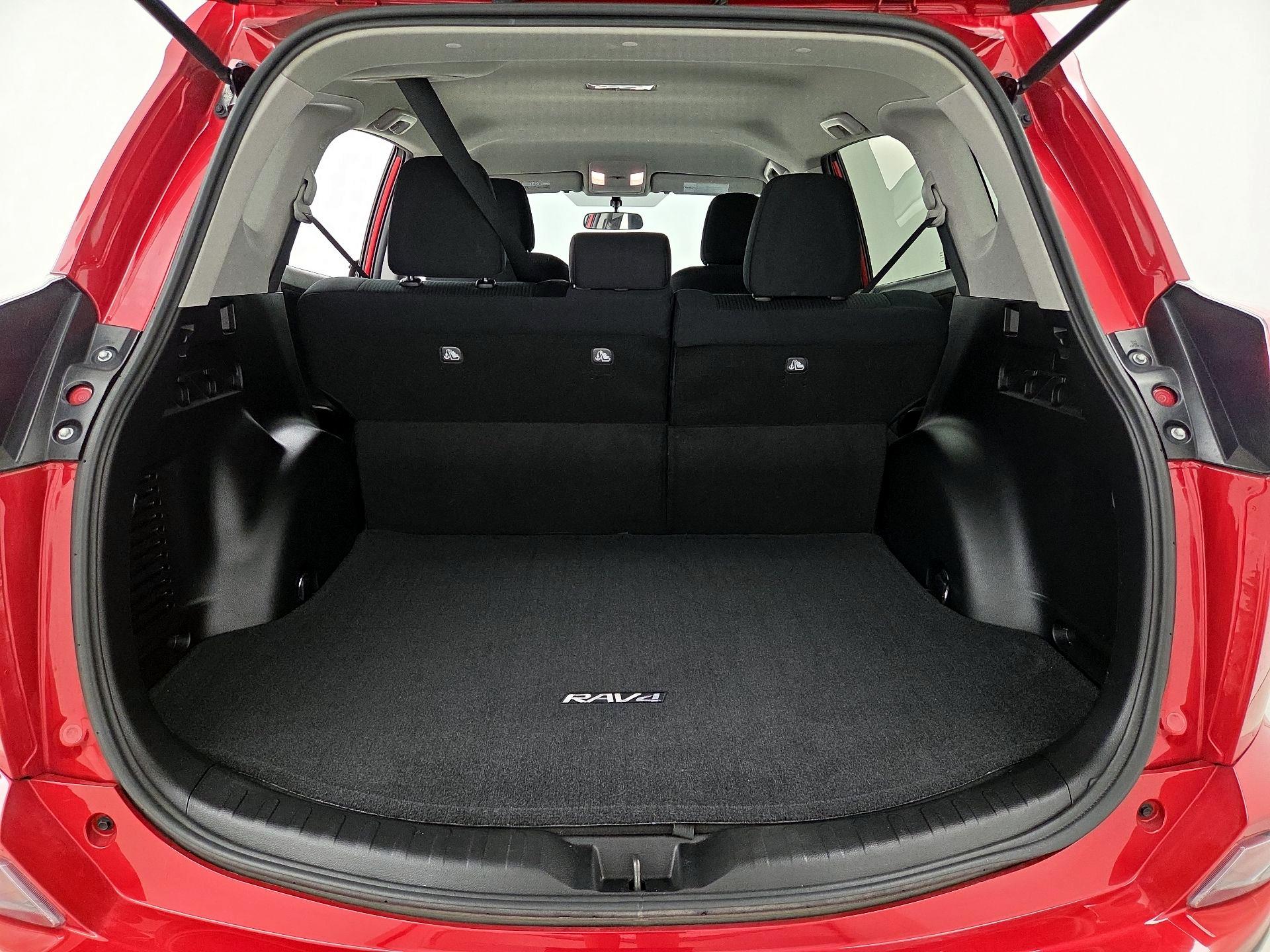 Thumbnail: 2016 Toyota RAV4 - 20