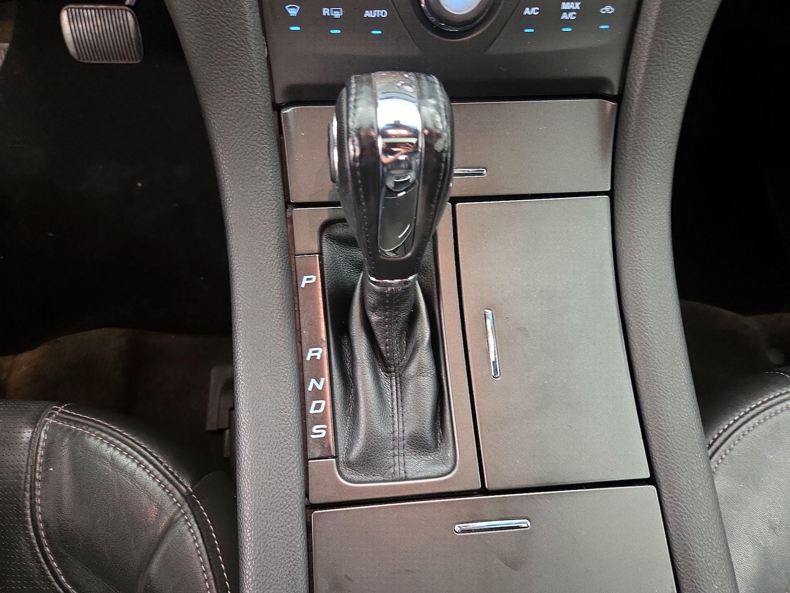 2016 Ford Taurus Limited - Photo 19