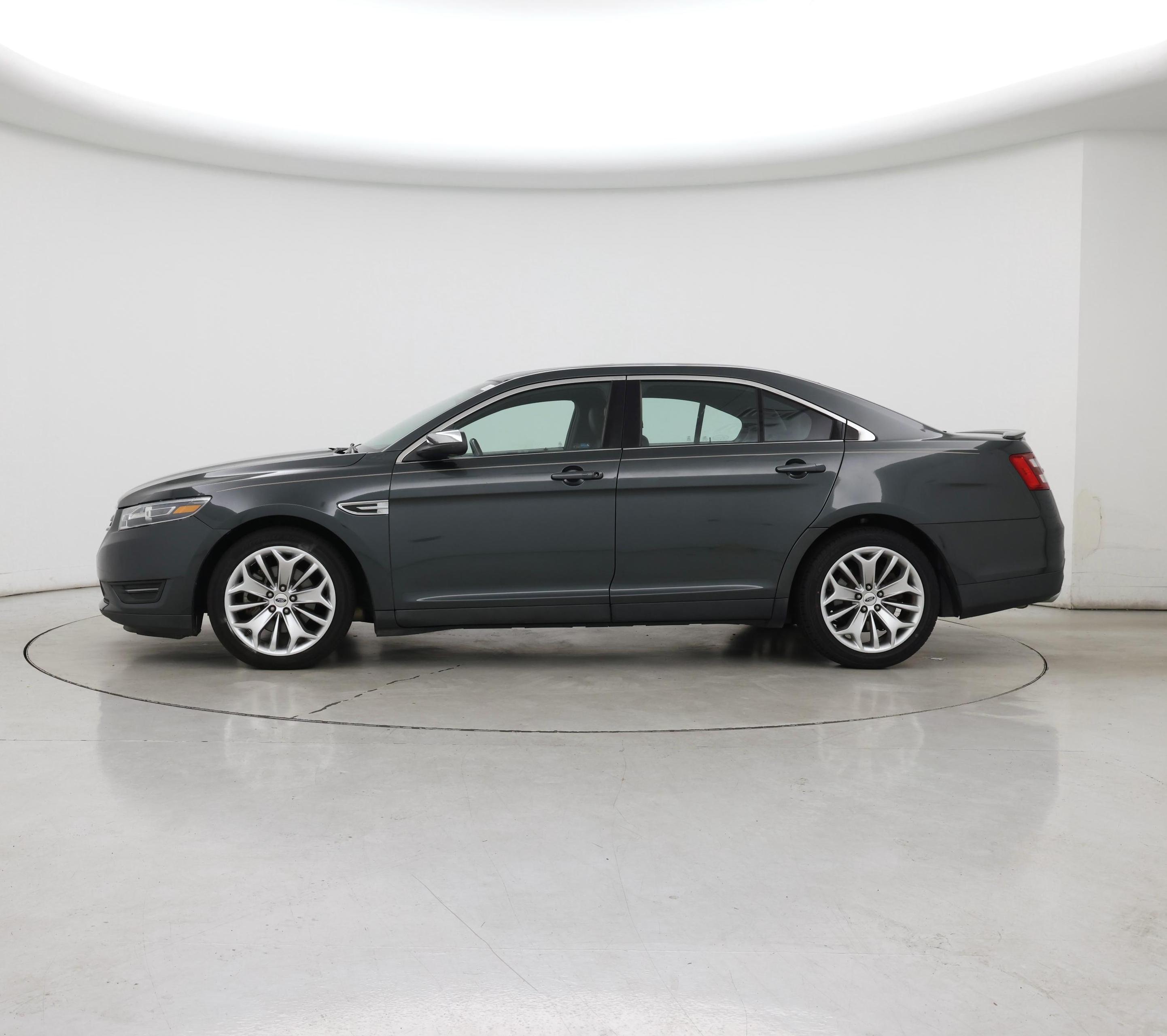 Thumbnail: 2016 Ford Taurus - 3
