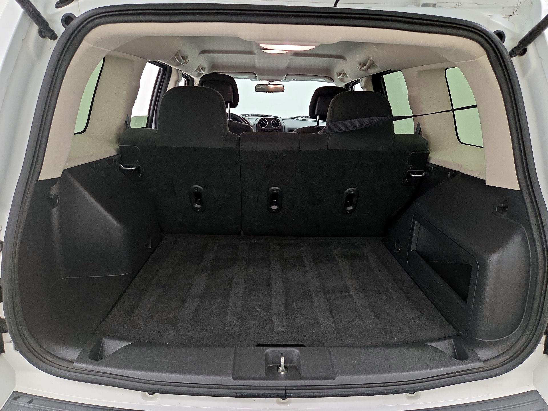 Thumbnail: 2016 Jeep Patriot - 18