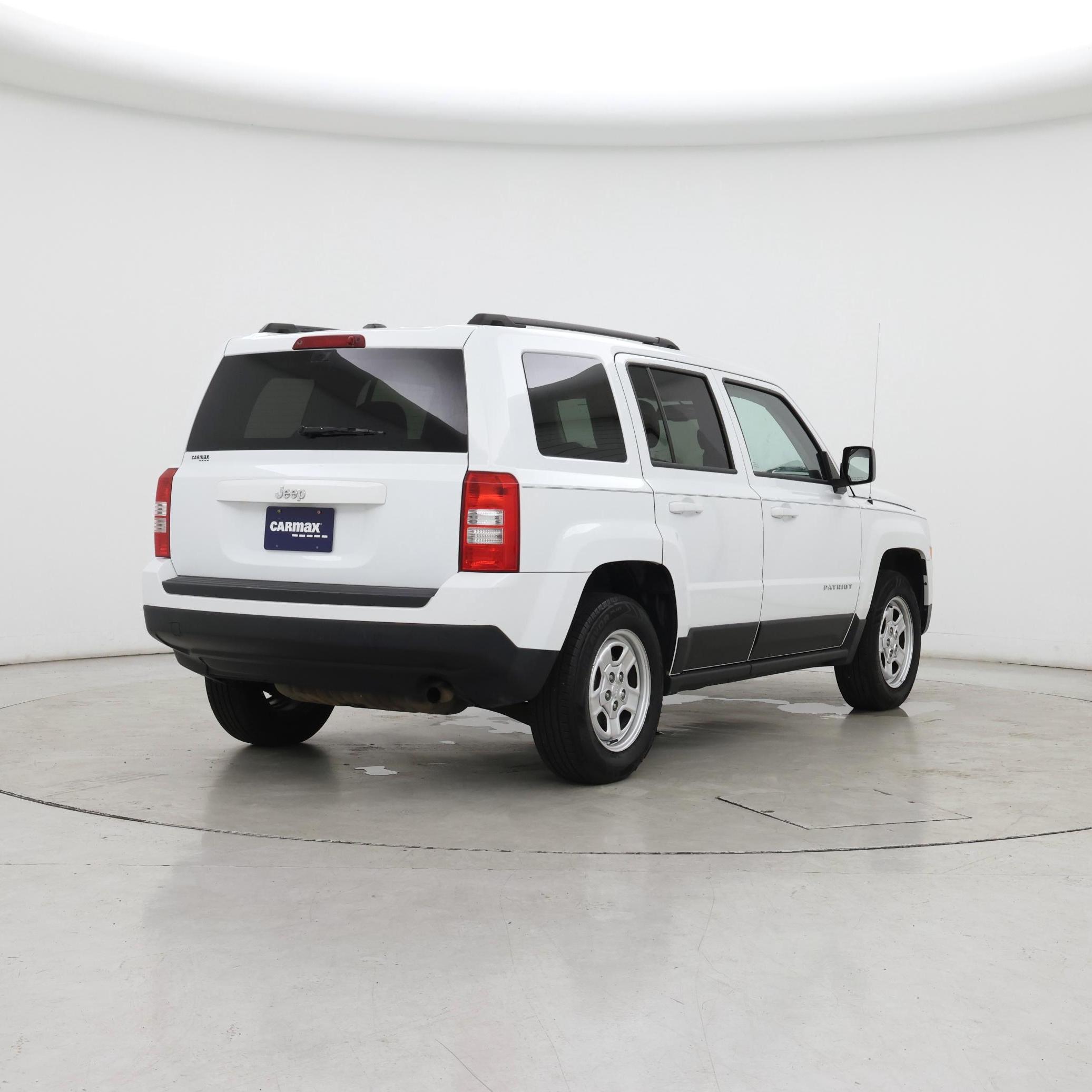 Thumbnail: 2016 Jeep Patriot - 8