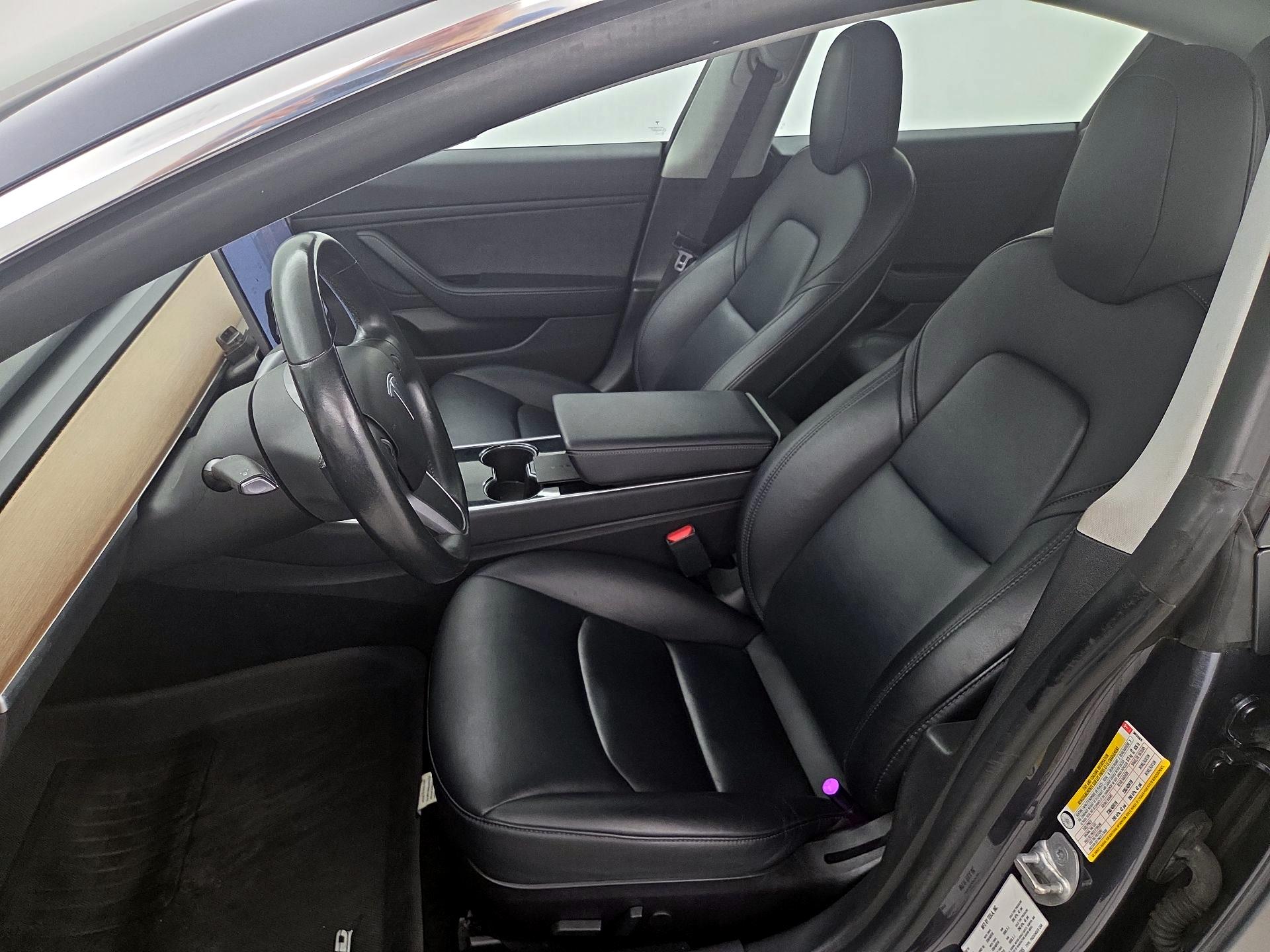 Thumbnail: 2019 Tesla Model 3 - 11