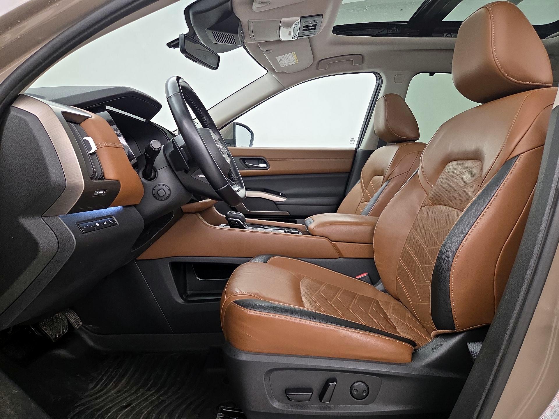 Thumbnail: 2023 Nissan Pathfinder - 11