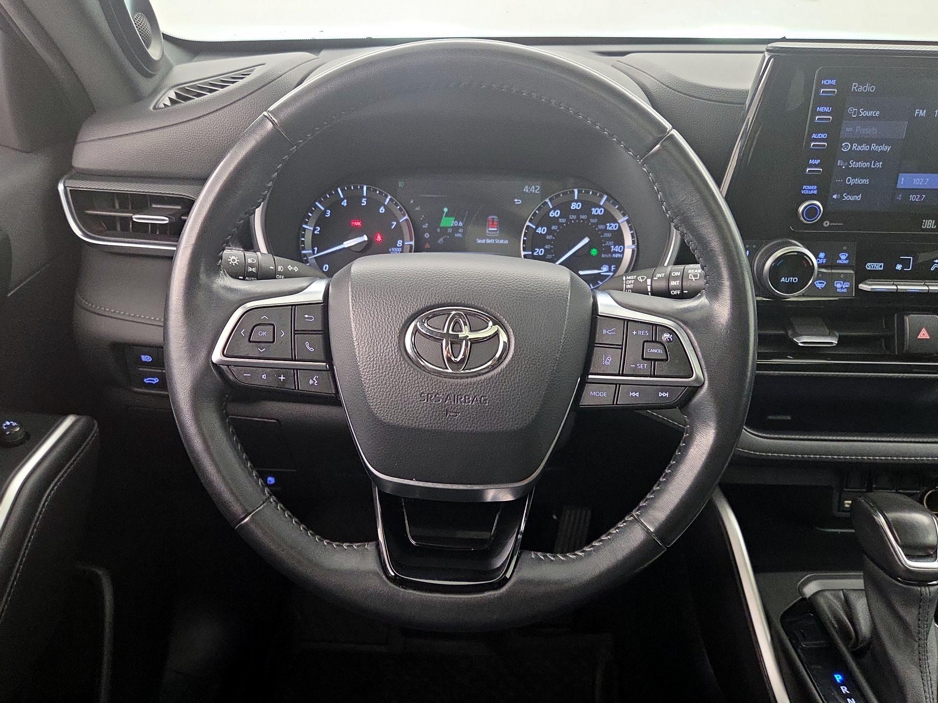 Thumbnail: 2021 Toyota Highlander - 10