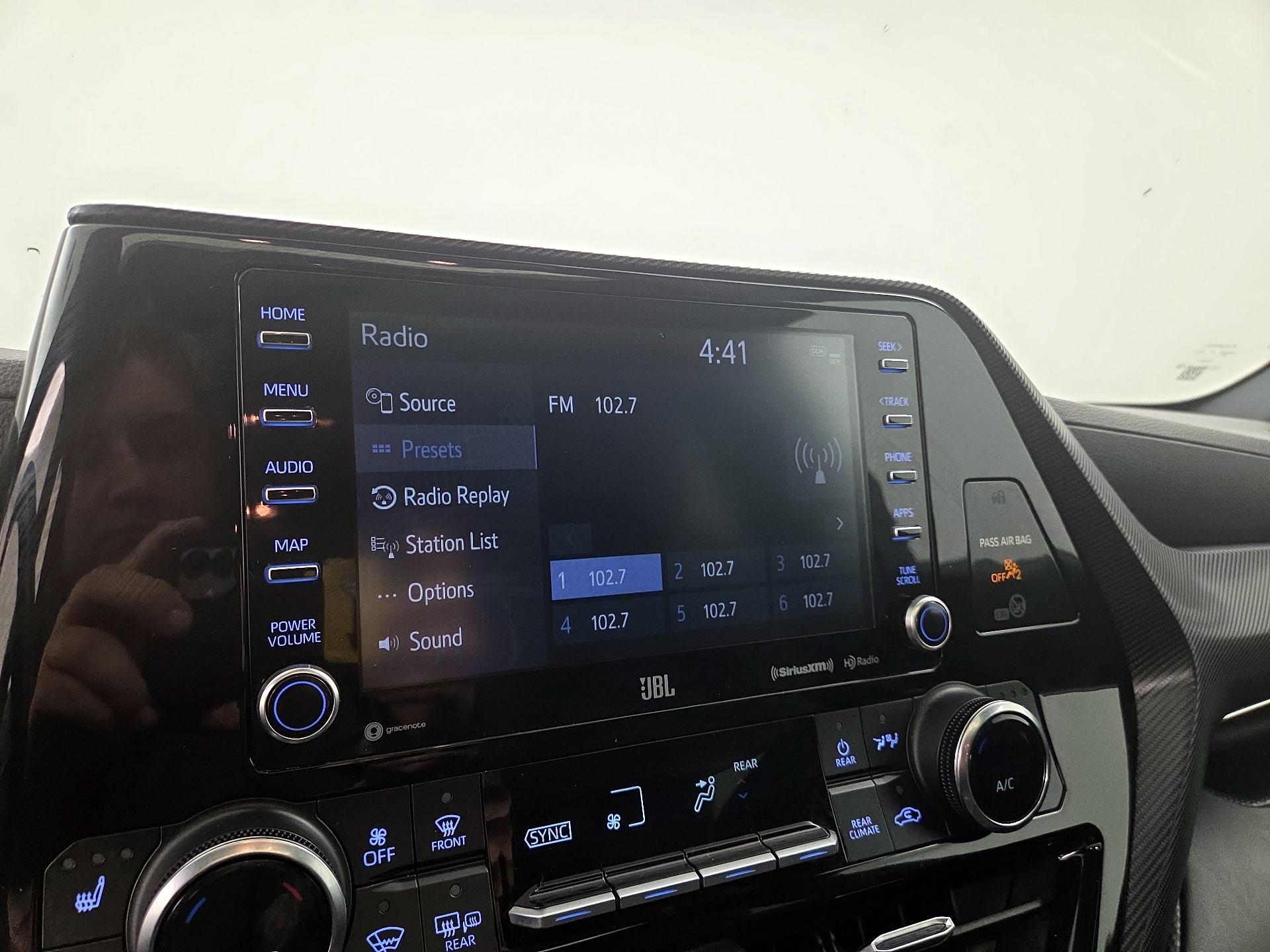 Thumbnail: 2021 Toyota Highlander - 16