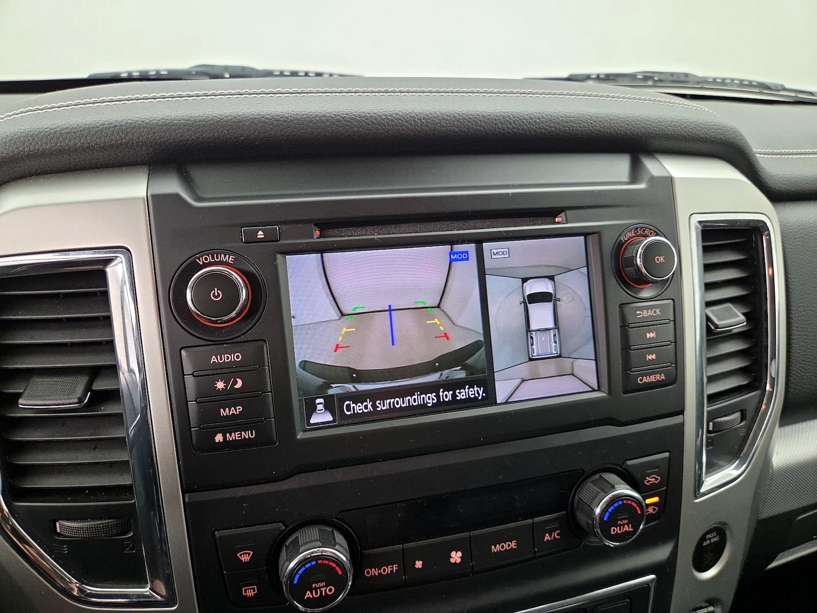 2019 Nissan Titan PRO-4X - Photo 16