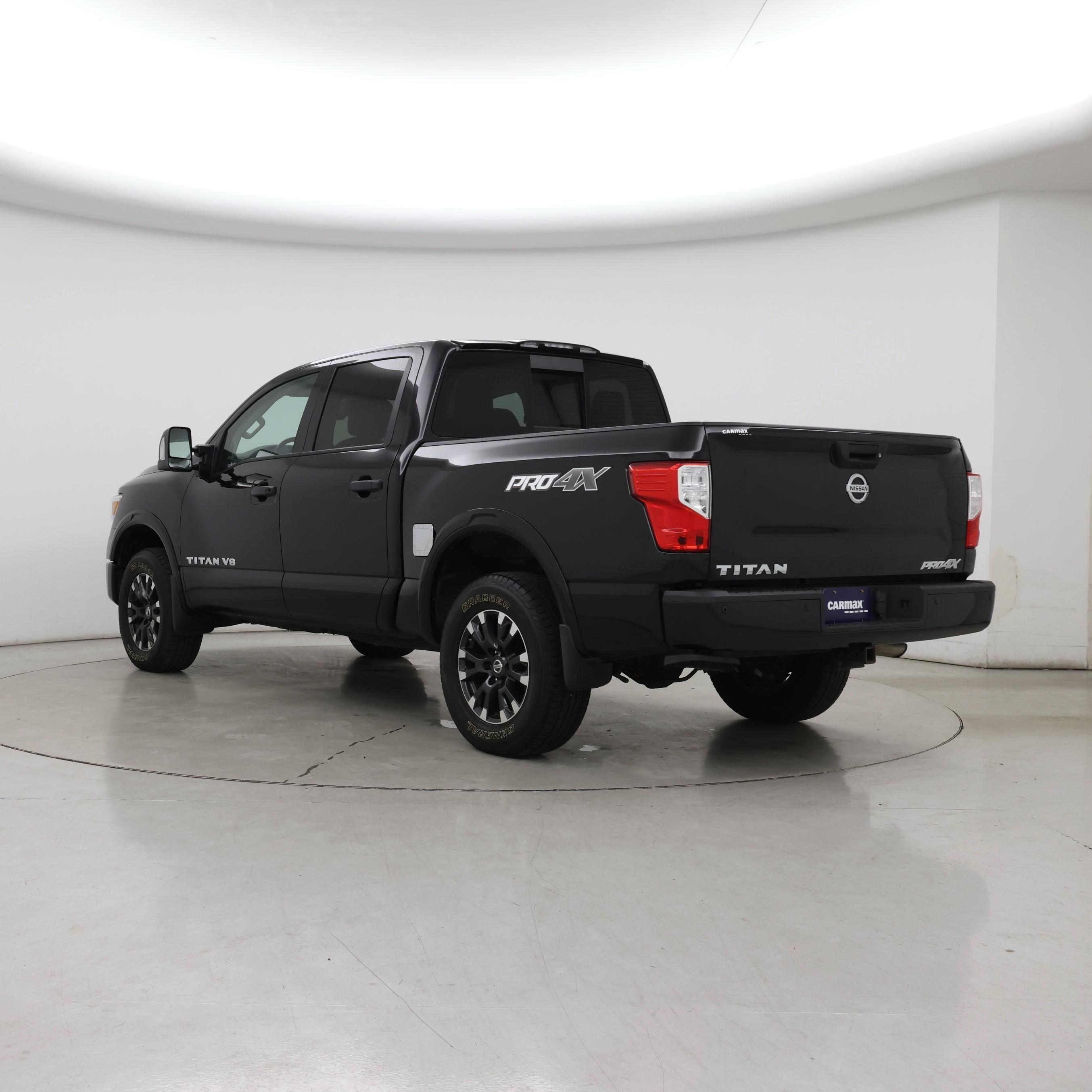Thumbnail: 2019 Nissan Titan - 2