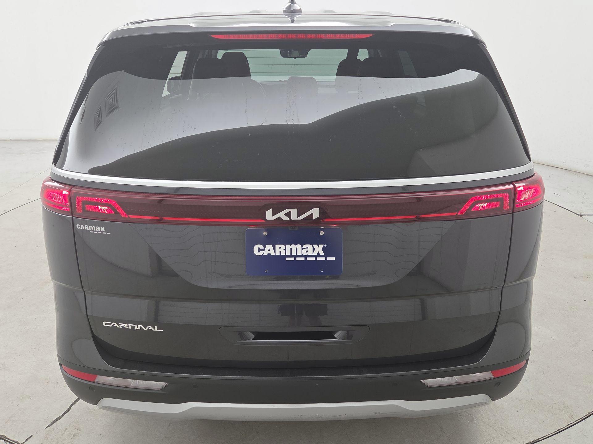 Thumbnail: 2023 Kia Carnival - 6