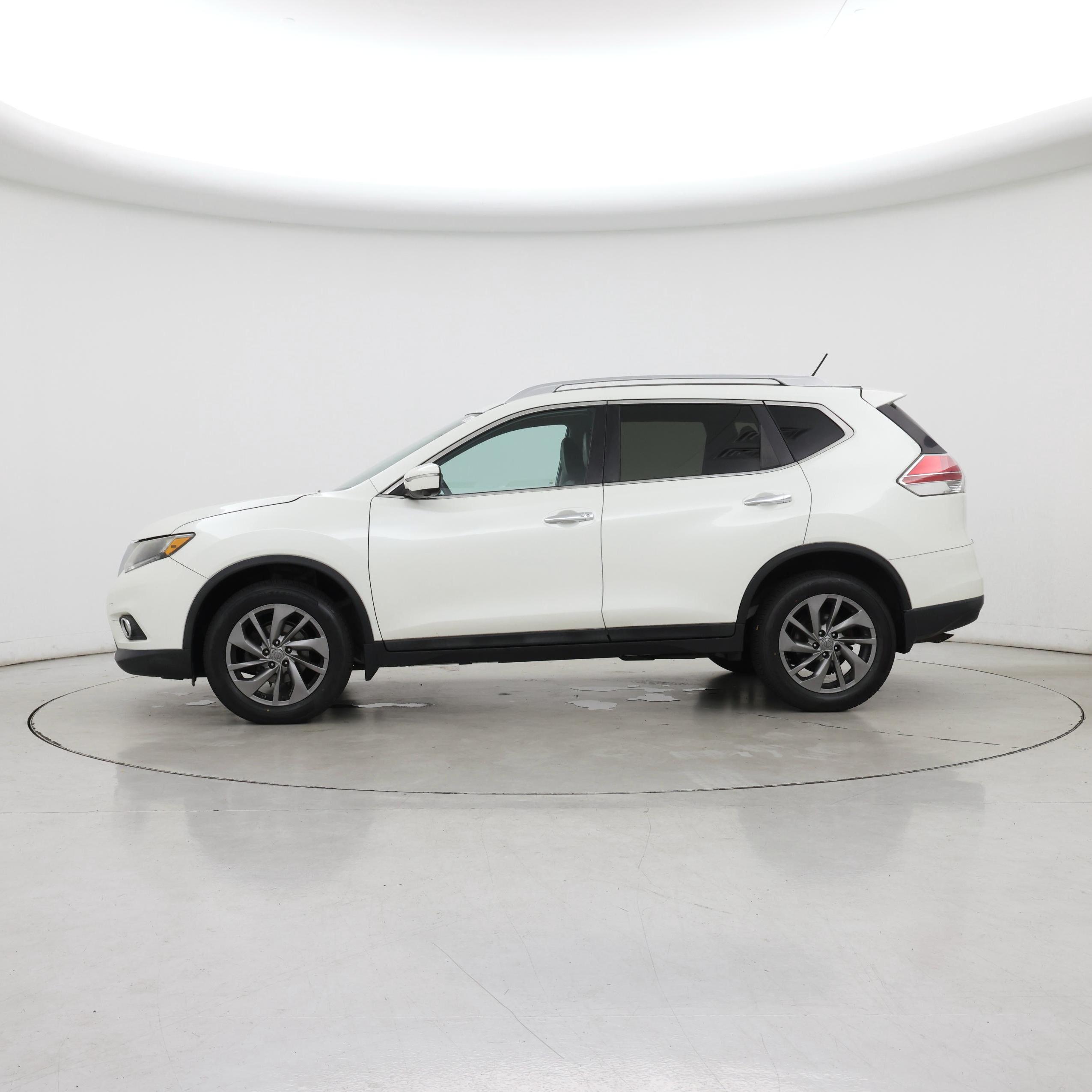 Thumbnail: 2015 Nissan Rogue - 3