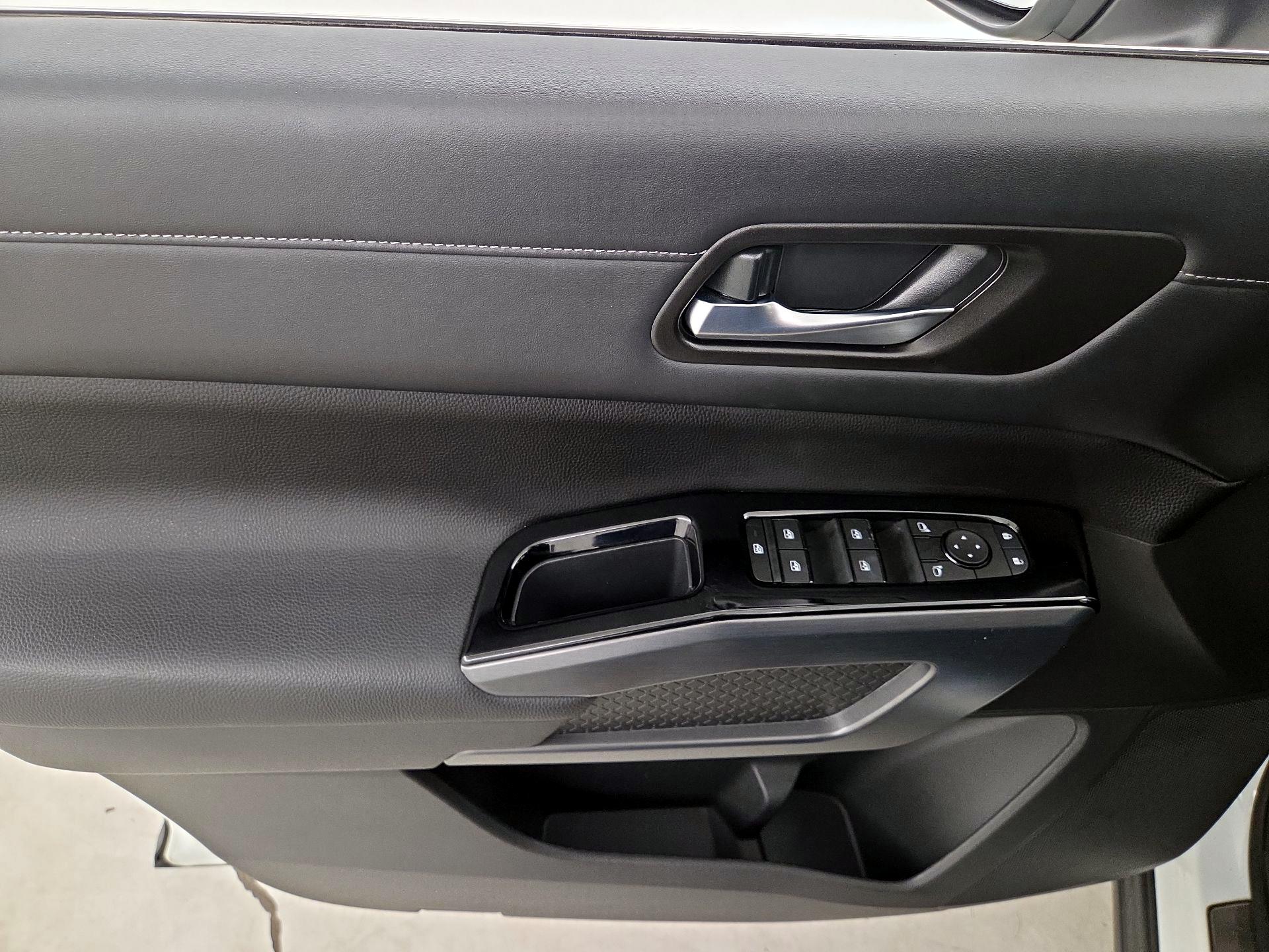 Thumbnail: 2024 Nissan Pathfinder - 12