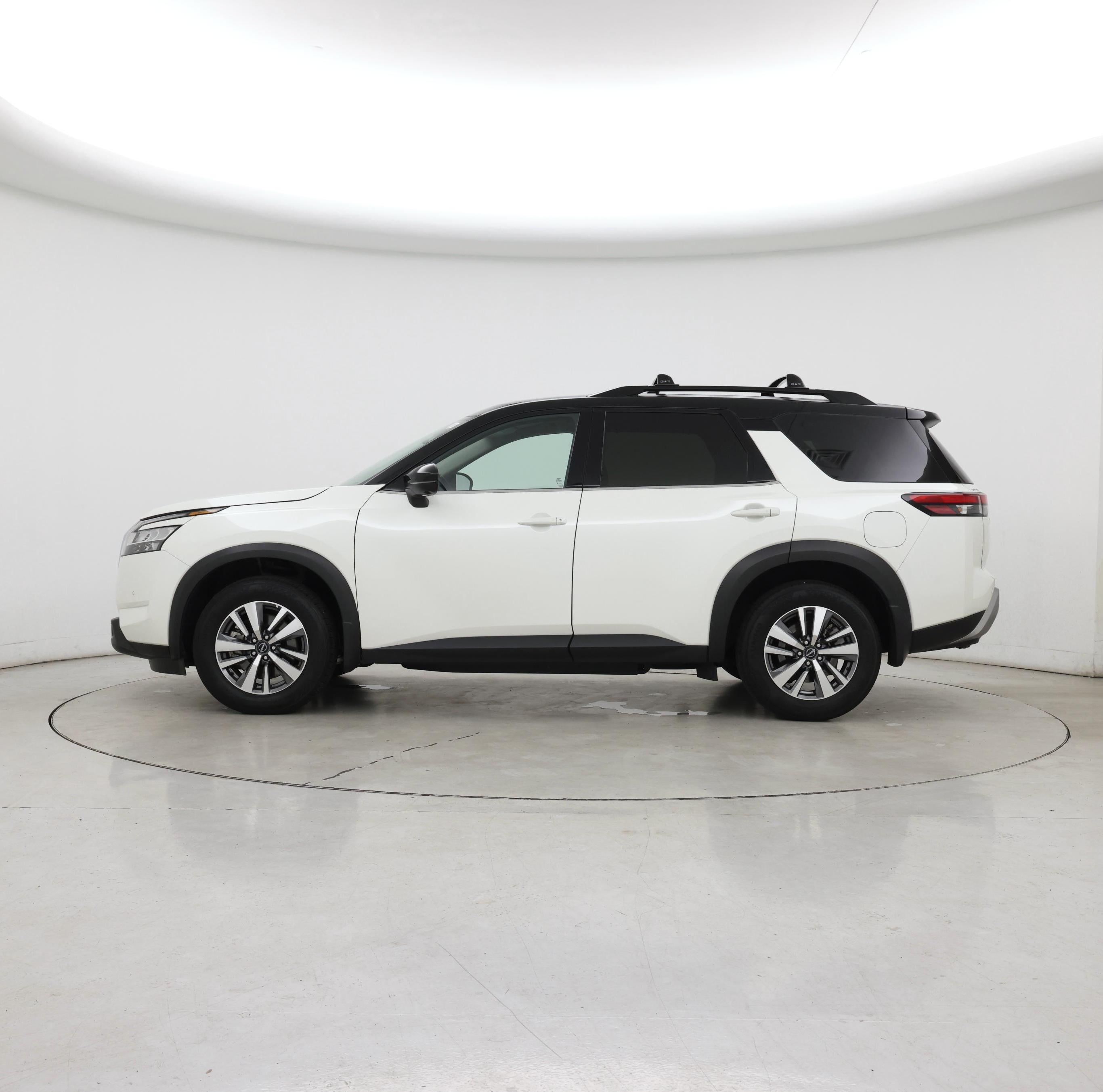 Thumbnail: 2024 Nissan Pathfinder - 3
