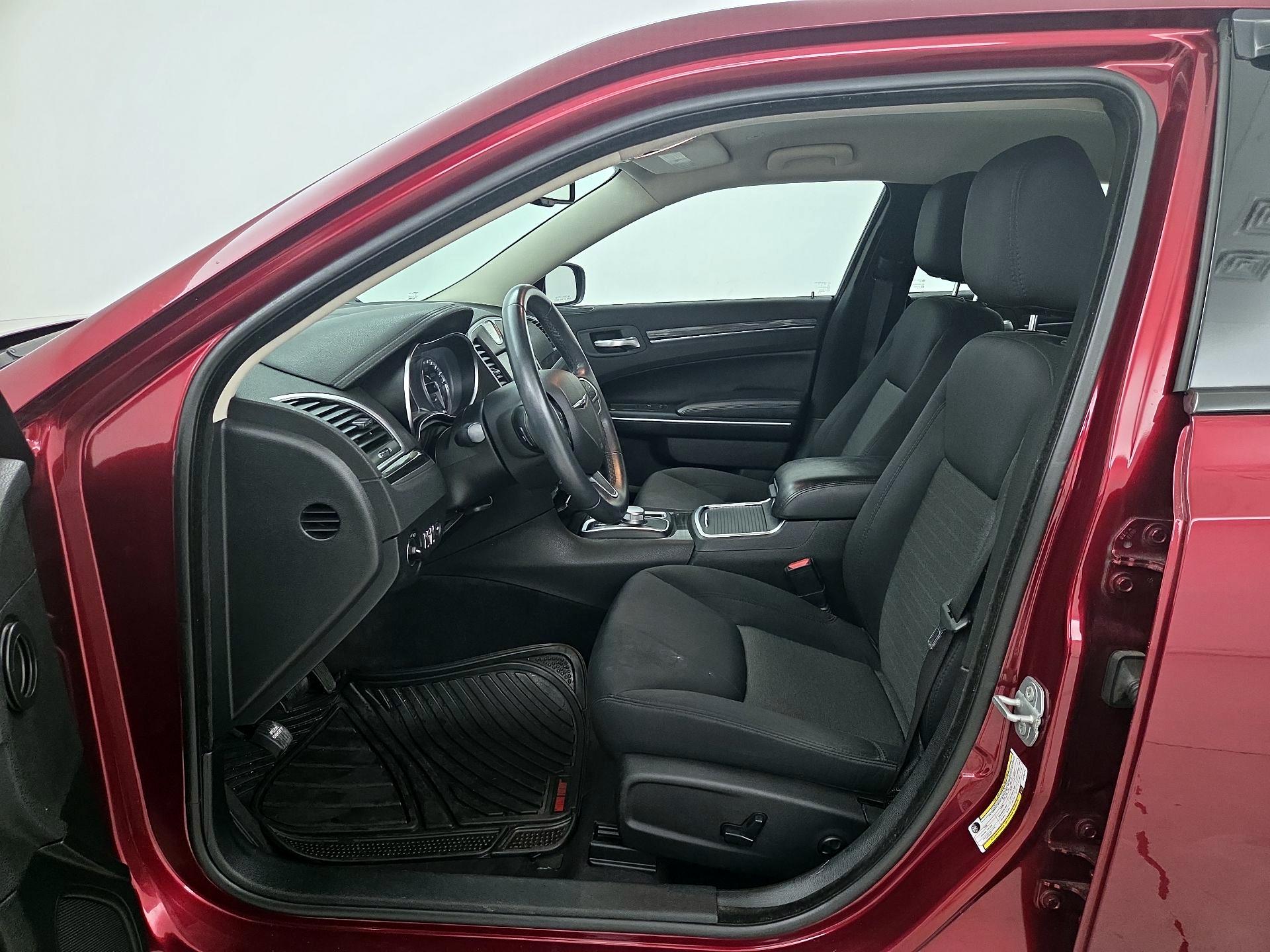 Thumbnail: 2018 Chrysler 300 - 11