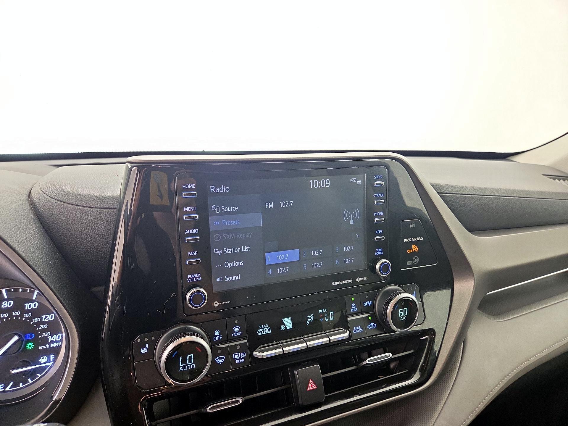 Thumbnail: 2021 Toyota Highlander - 15
