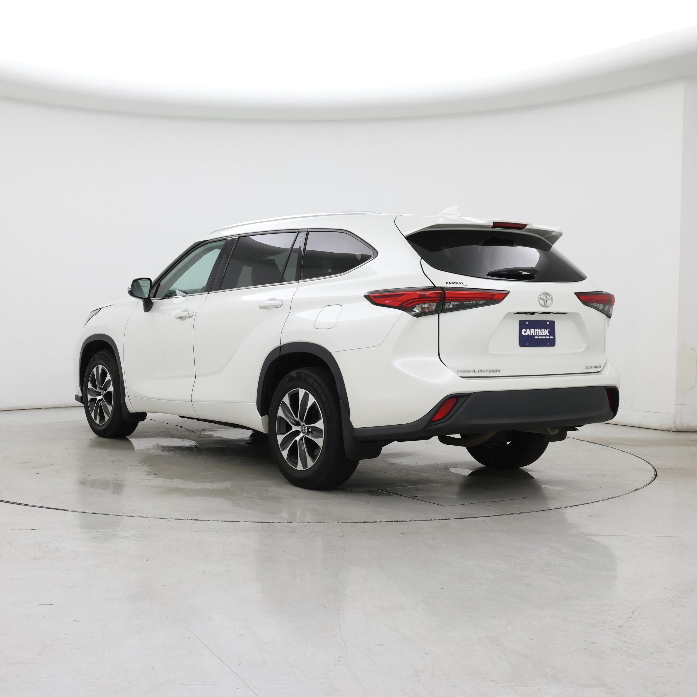 Thumbnail: 2021 Toyota Highlander - 2