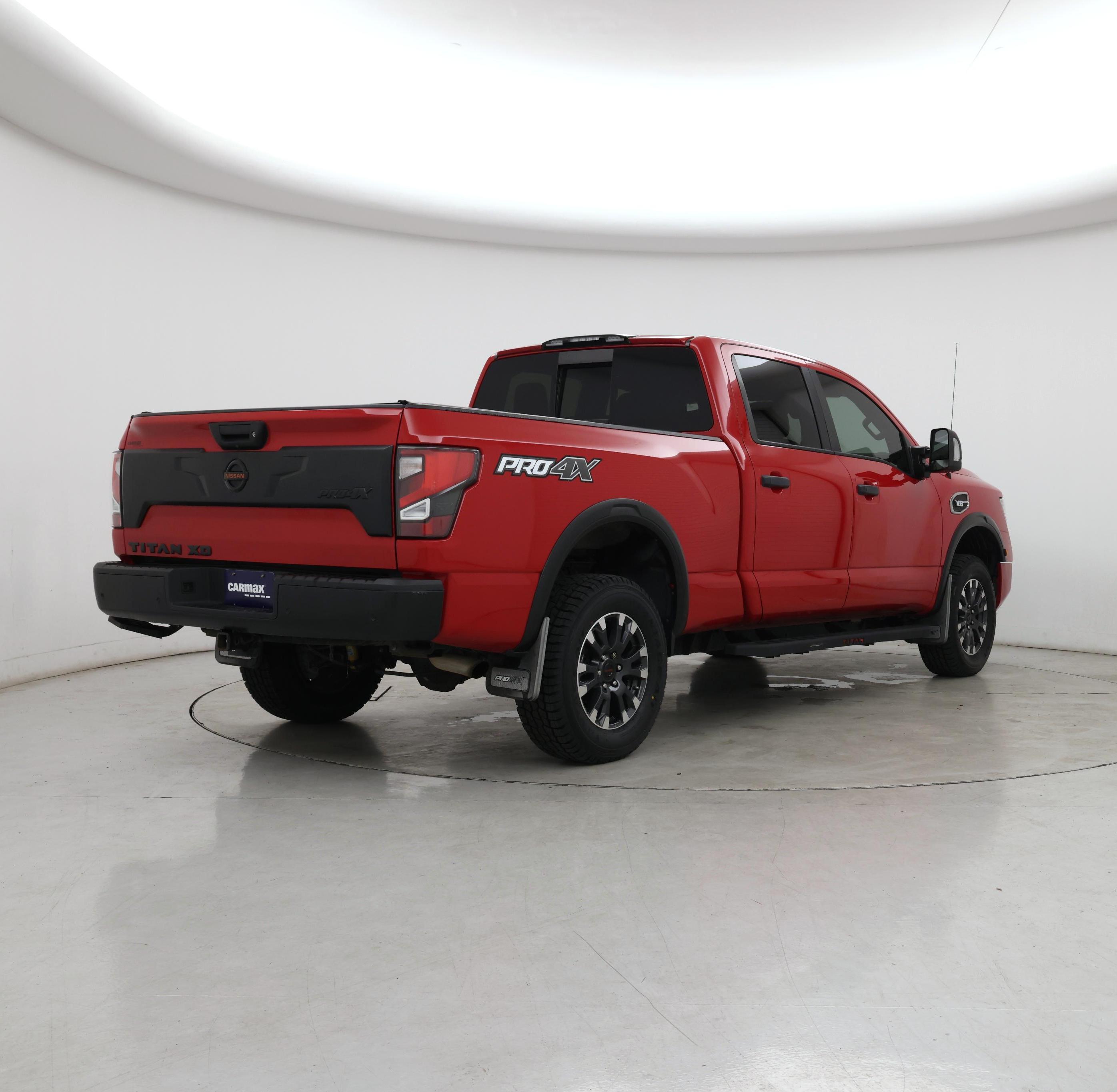 Thumbnail: 2021 Nissan Titan - 8