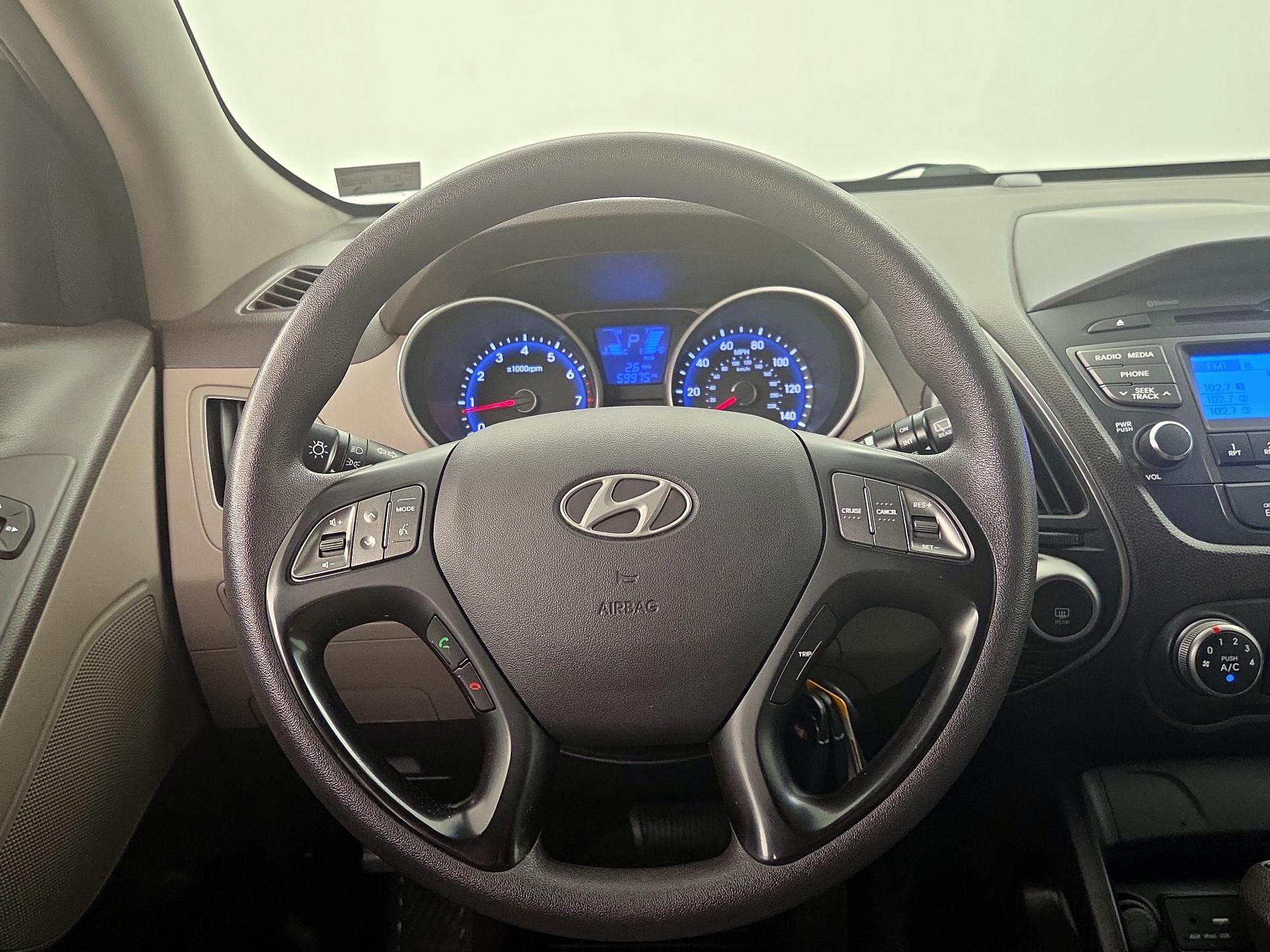 Thumbnail: 2015 Hyundai Tucson - 10