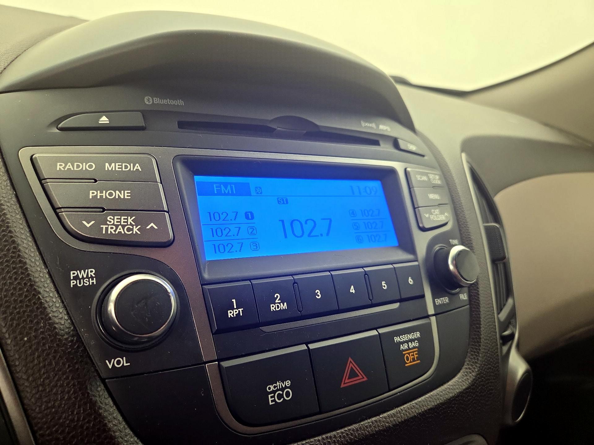 Thumbnail: 2015 Hyundai Tucson - 14