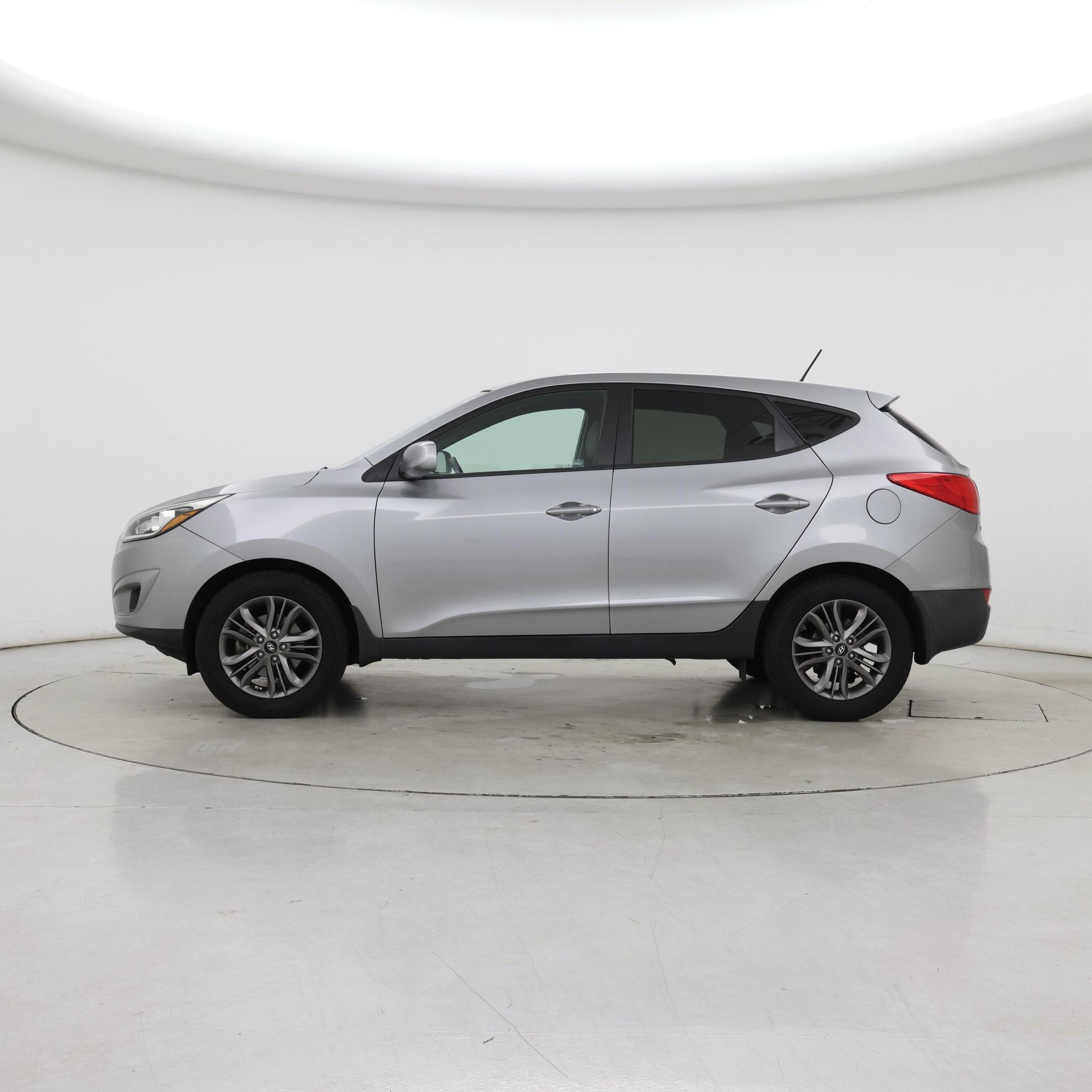 Thumbnail: 2015 Hyundai Tucson - 3