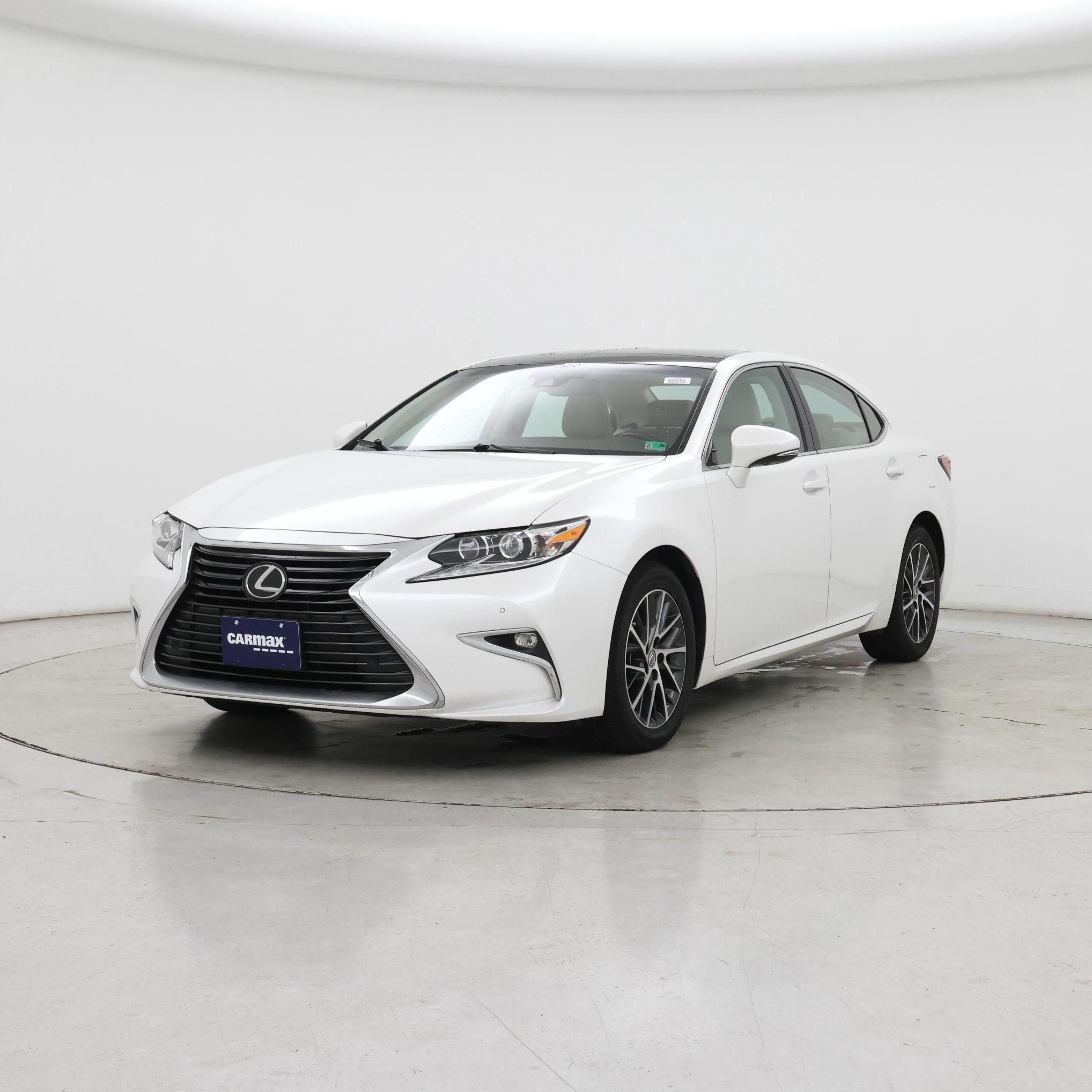 Thumbnail: 2018 Lexus ES - 4