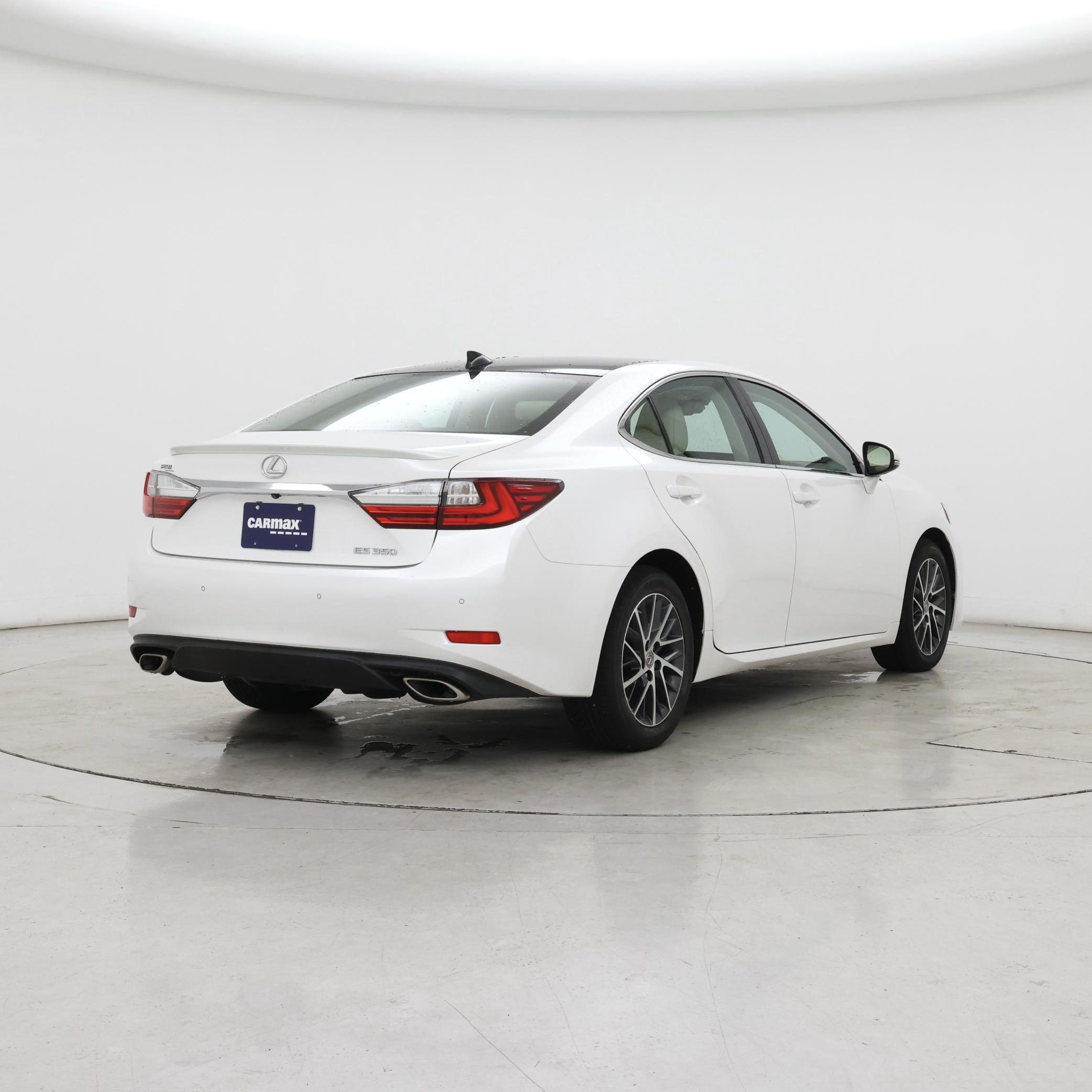 Thumbnail: 2018 Lexus ES - 8