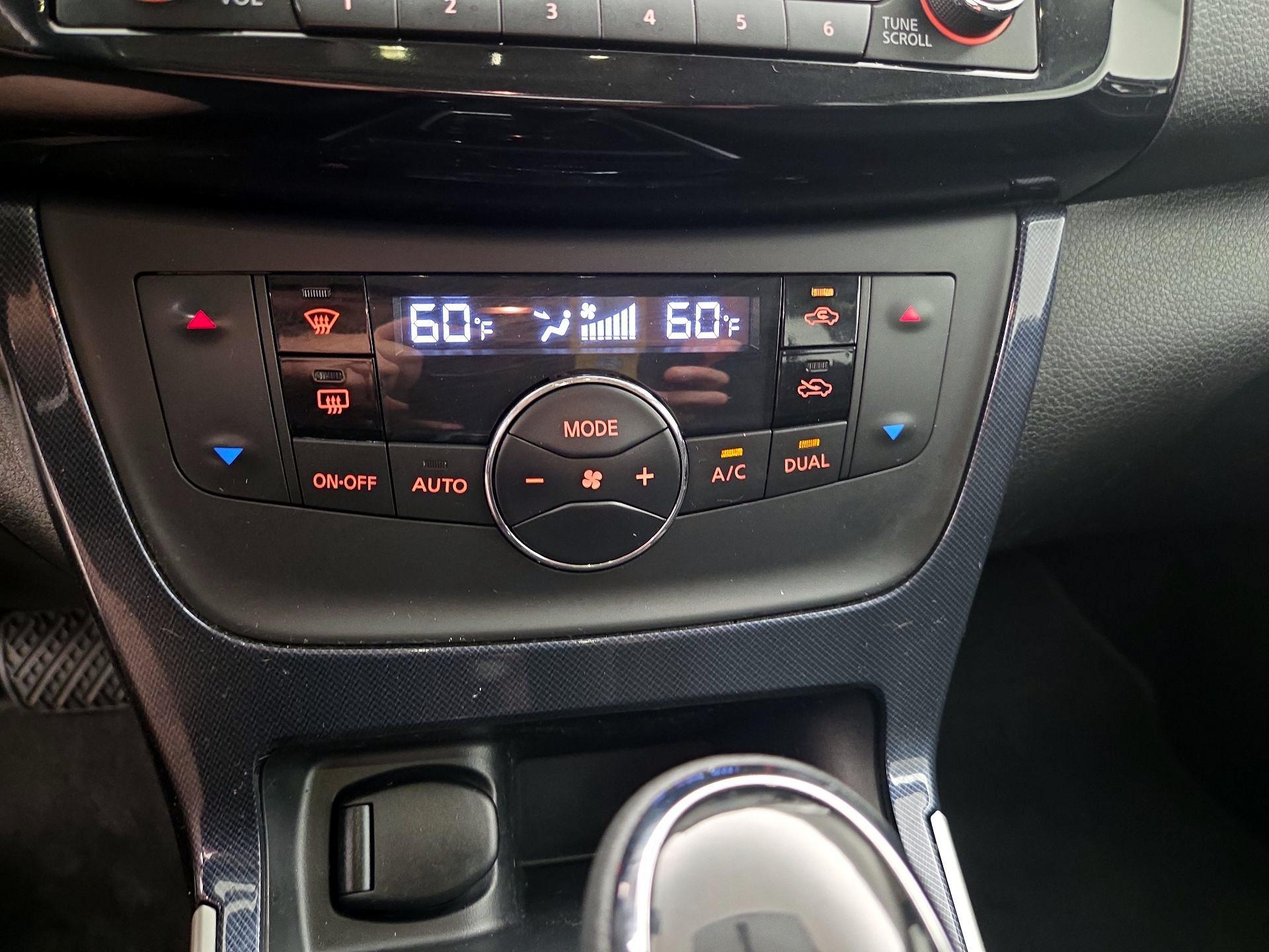 Thumbnail: 2018 Nissan Sentra - 16