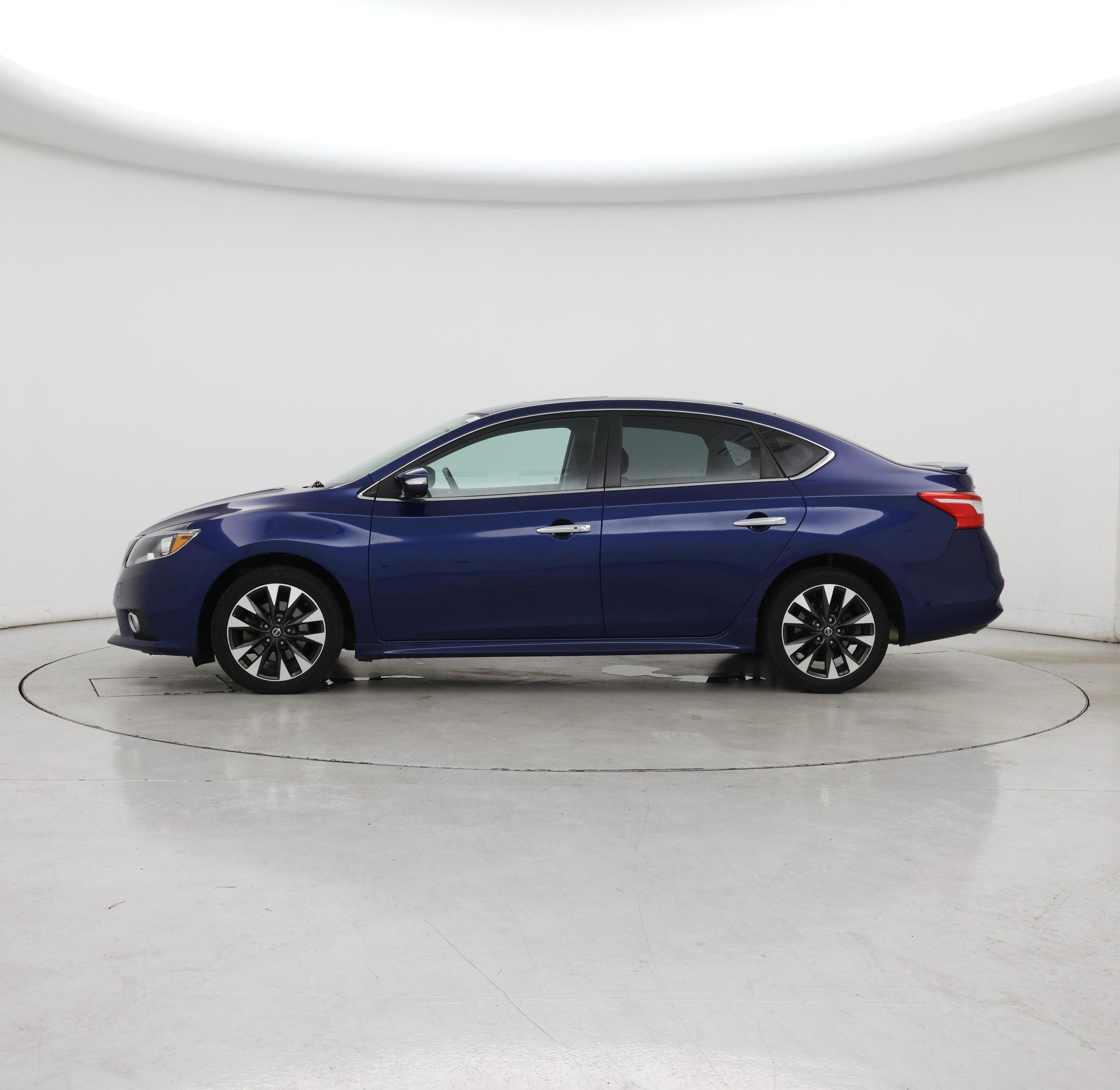 Thumbnail: 2018 Nissan Sentra - 3