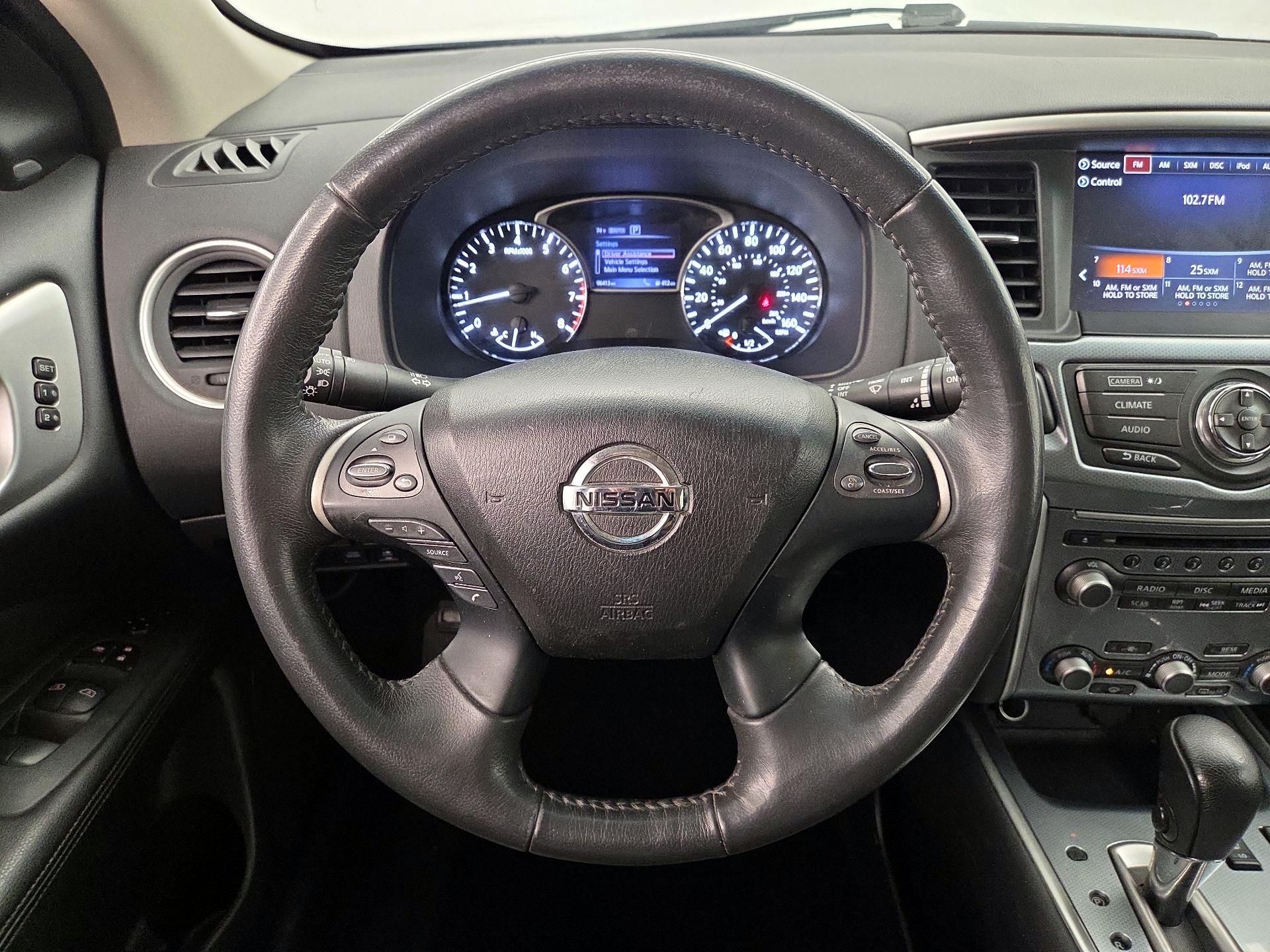 Thumbnail: 2017 Nissan Pathfinder - 10