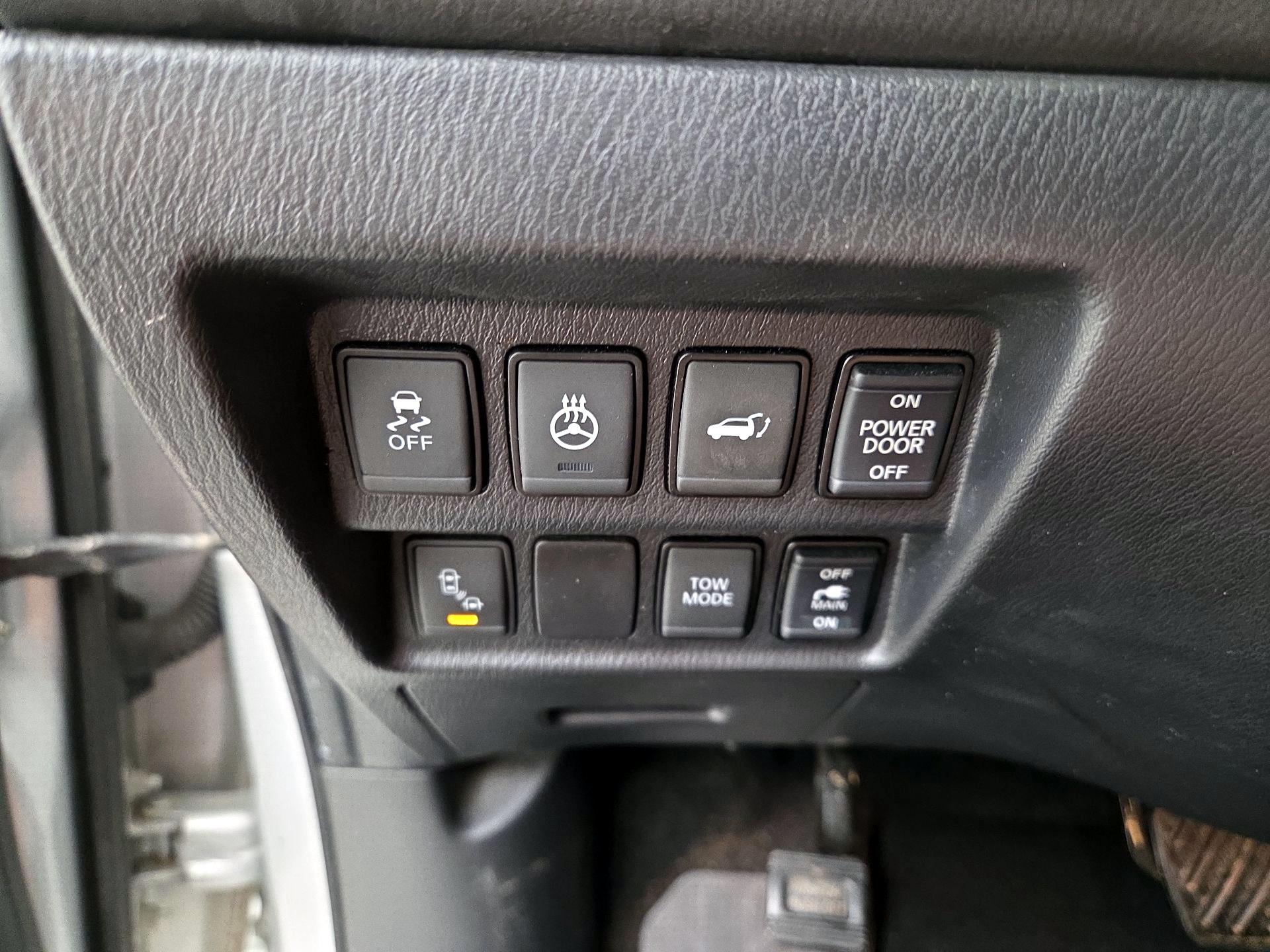 Thumbnail: 2017 Nissan Pathfinder - 13